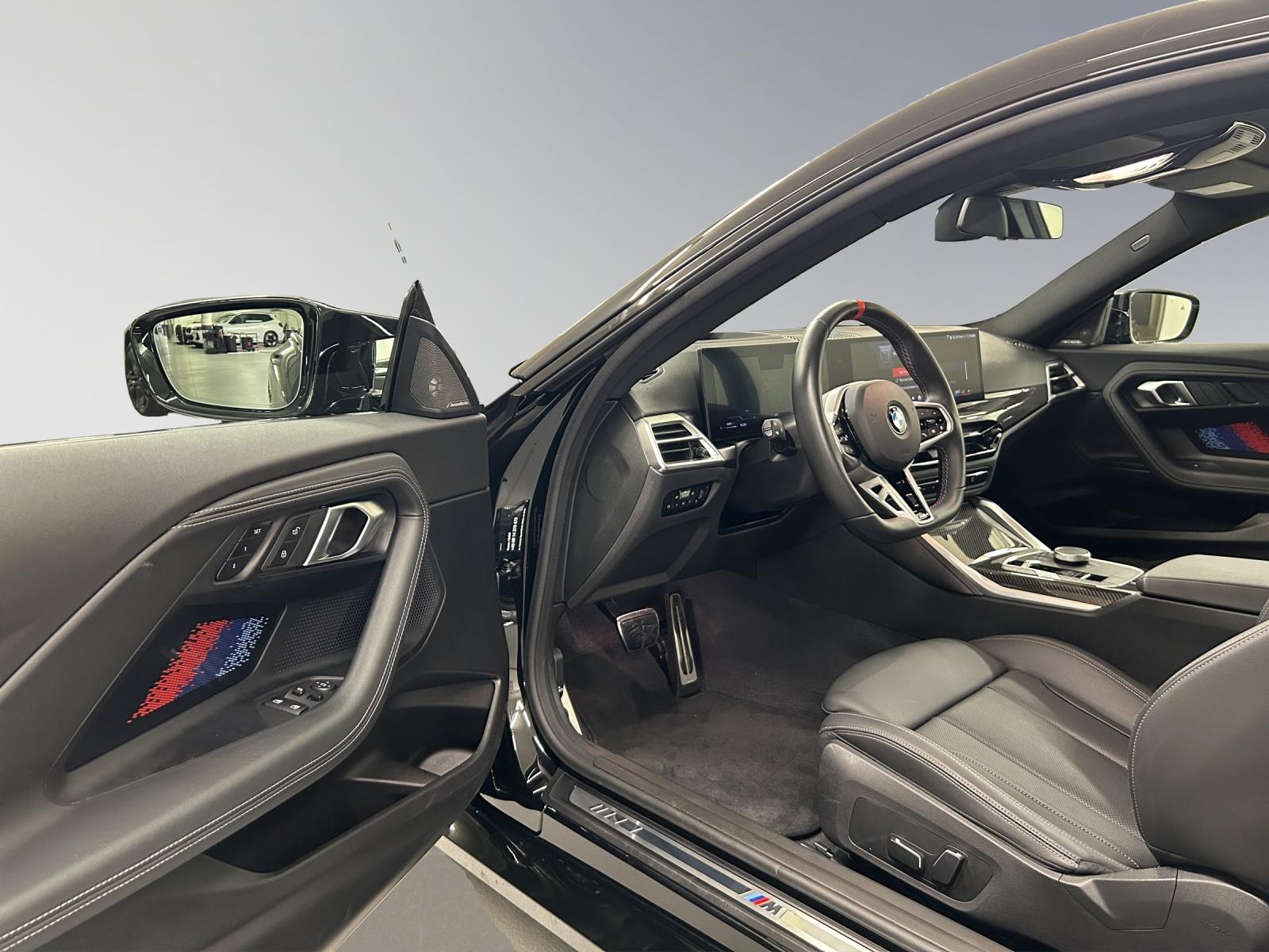 BMW M240i xDrive Coupé-image-11