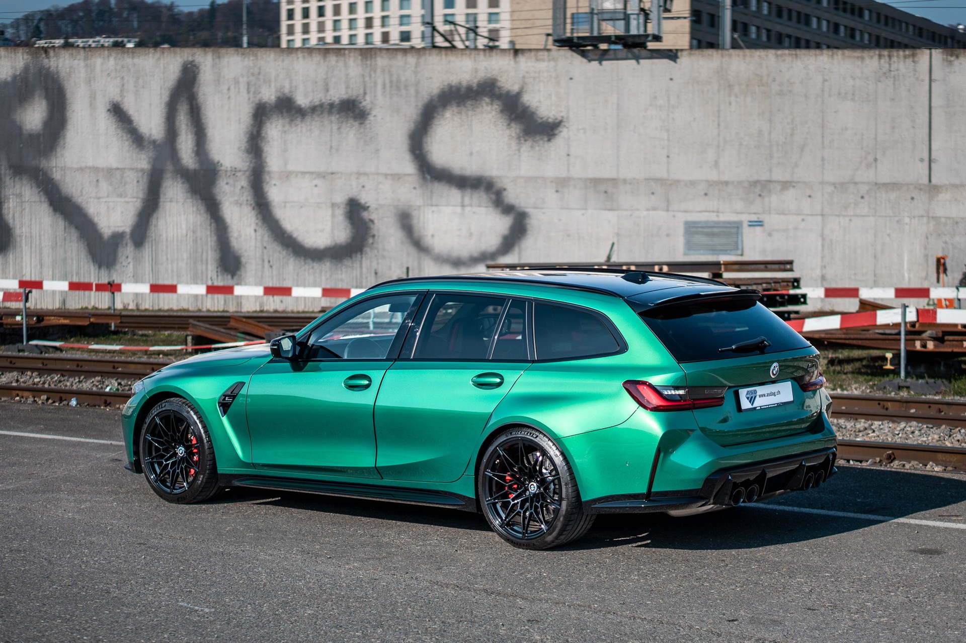 BMW M3 Touring xDrive Competition M-image-5