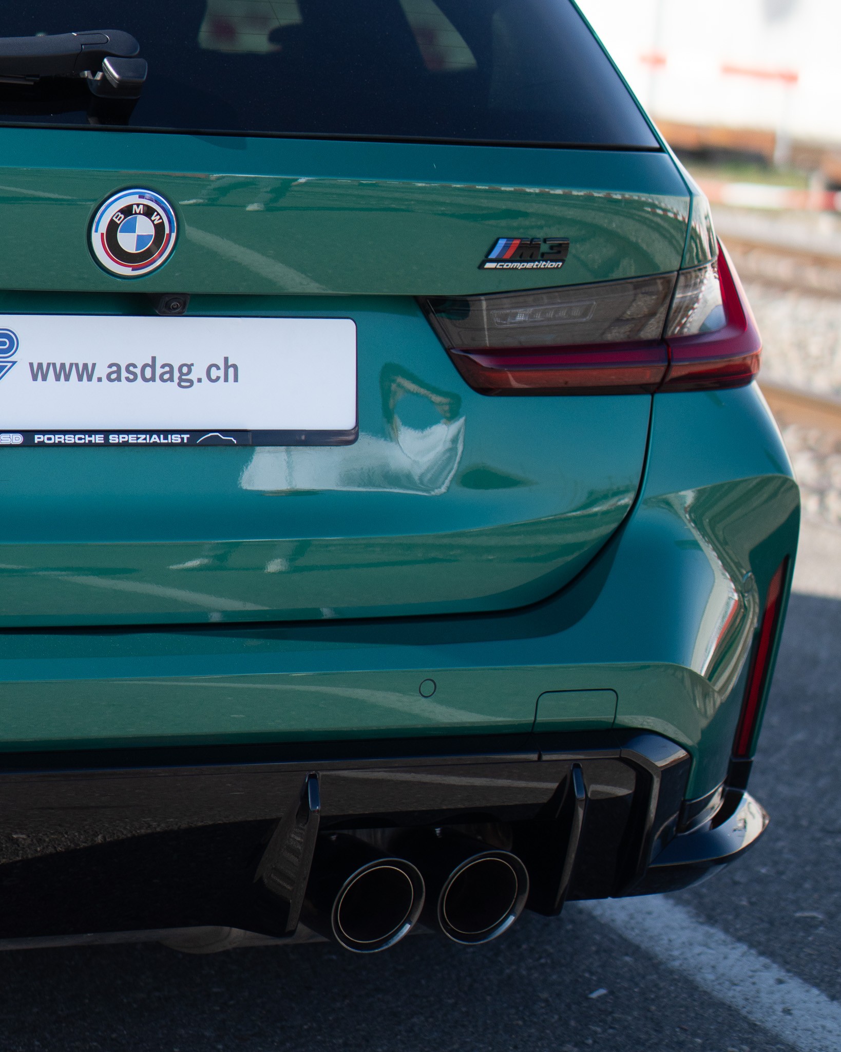 BMW M3 Touring xDrive Competition M-image-8