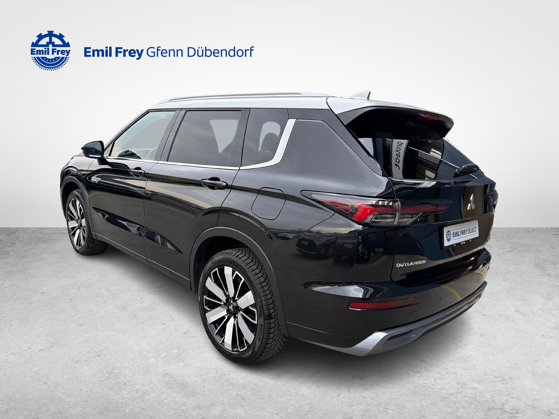MITSUBISHI Outlander 2.4 PHEV Instyle 4x4-image-2