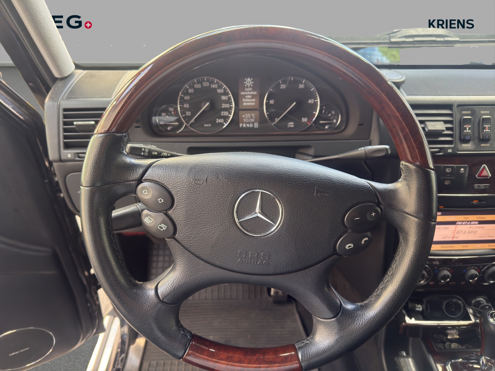 MERCEDES-BENZ G 350 BlueTEC / Soundsystem / Schiebedach / Rückfahrkamera / Standheizung-image-9