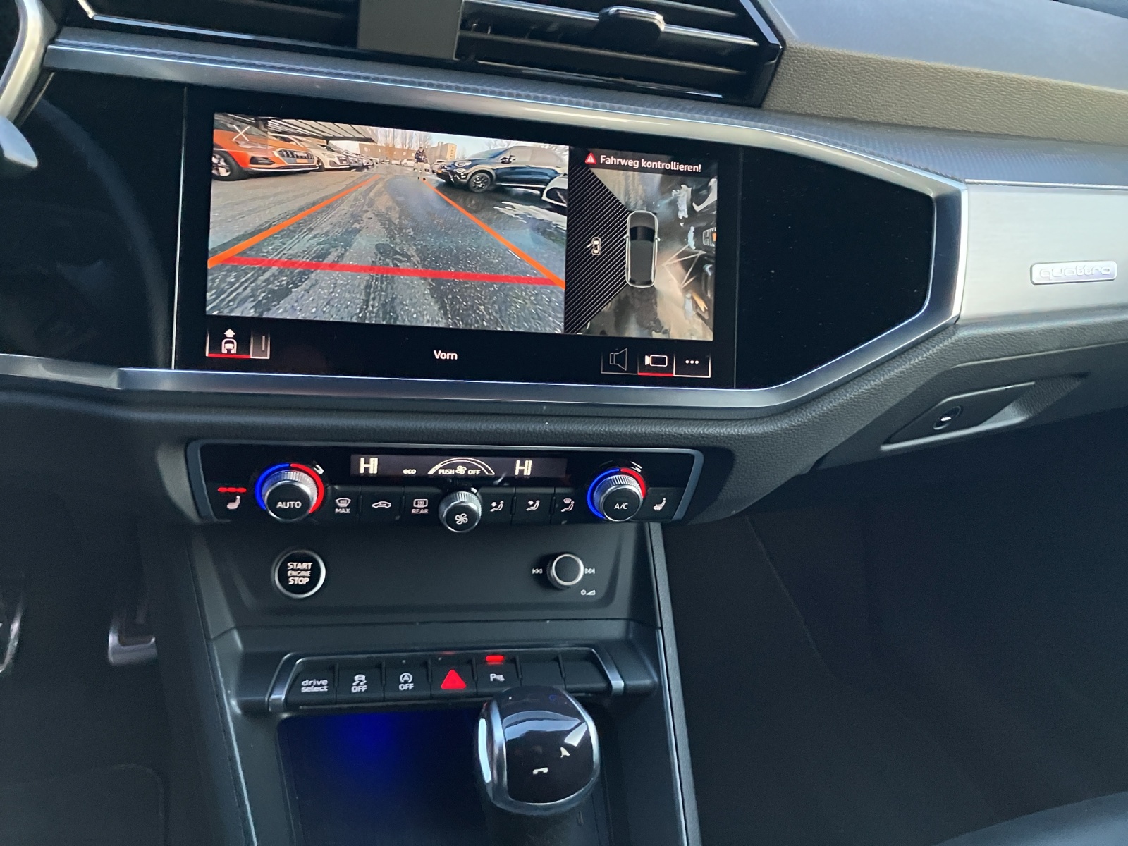 AUDI Q3 35 TDI S line Attraction quattro S-tronic-image-10