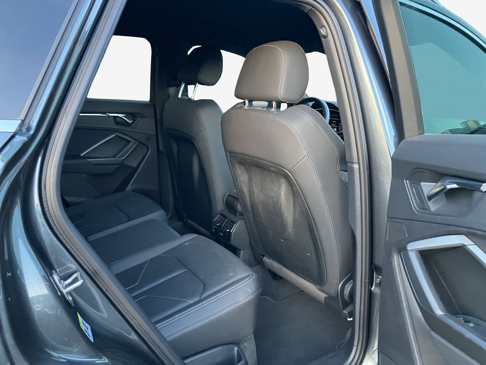 AUDI Q3 35 TDI S line Attraction quattro S-tronic-image-13