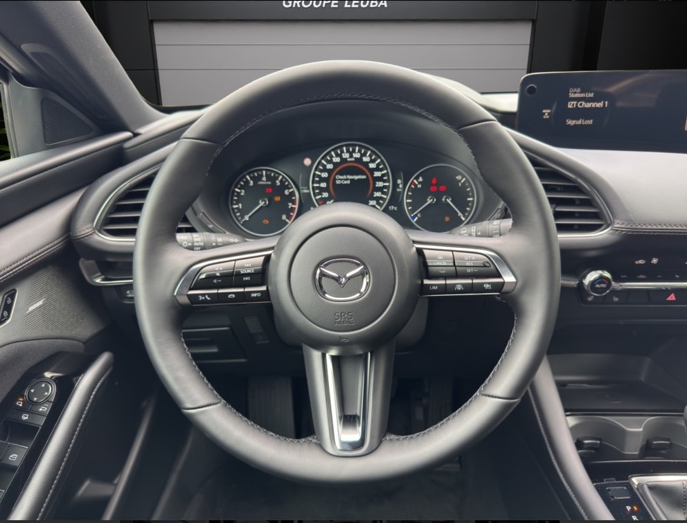 MAZDA 3 Hatchback SKYACTIV-G M Hybrid 140 Centre Line Automat-image-8
