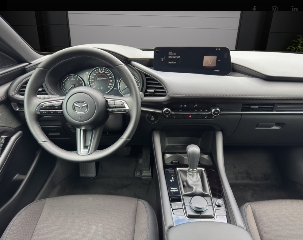 MAZDA 3 Hatchback SKYACTIV-G M Hybrid 140 Centre Line Automat-image-2