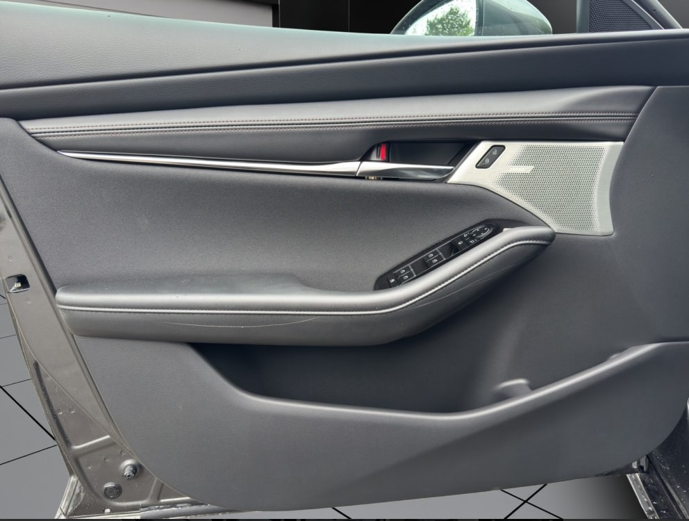 MAZDA 3 Hatchback SKYACTIV-G M Hybrid 140 Centre Line Automat-image-4