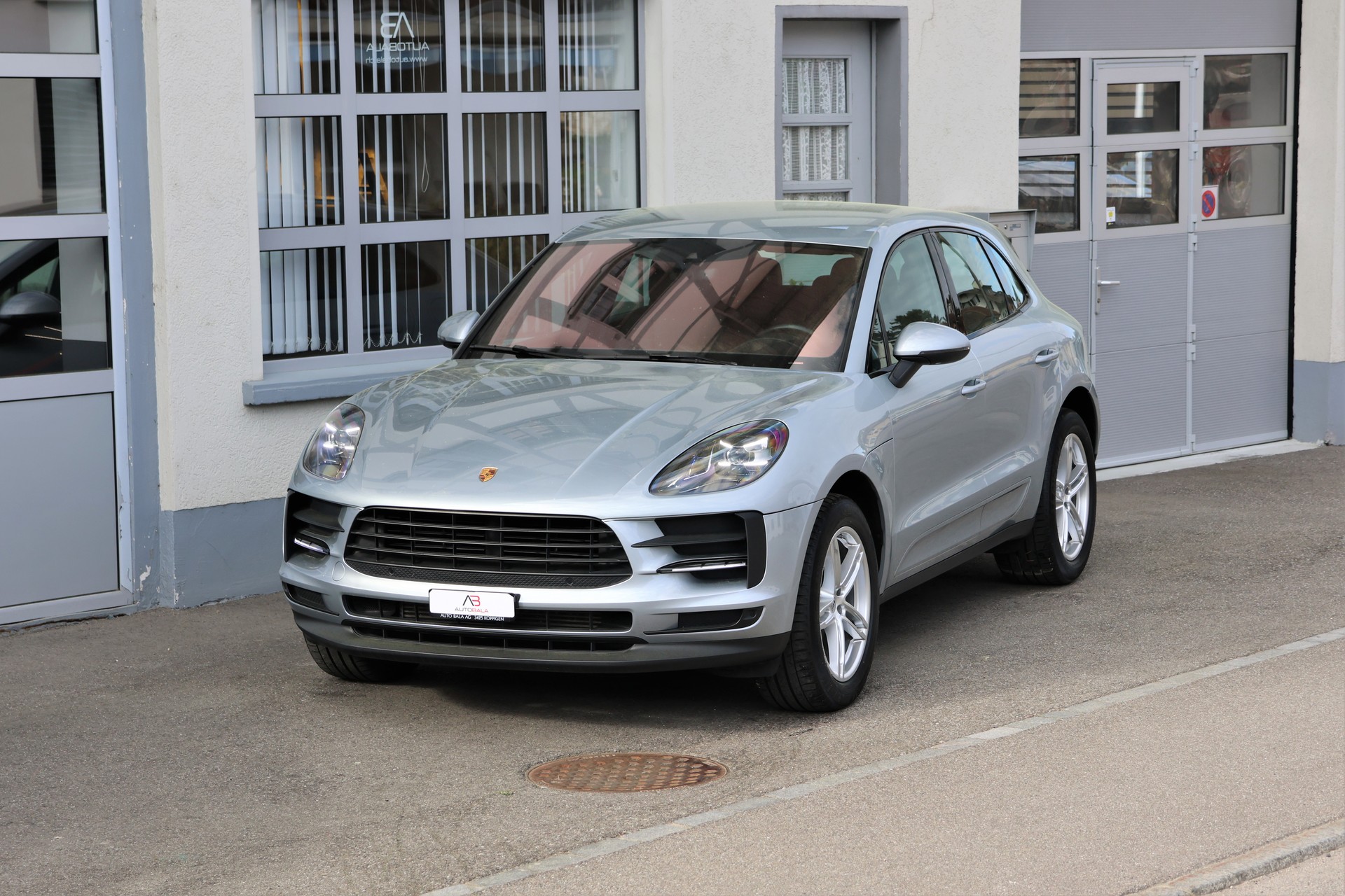 PORSCHE Macan PDK (CH)-image-0