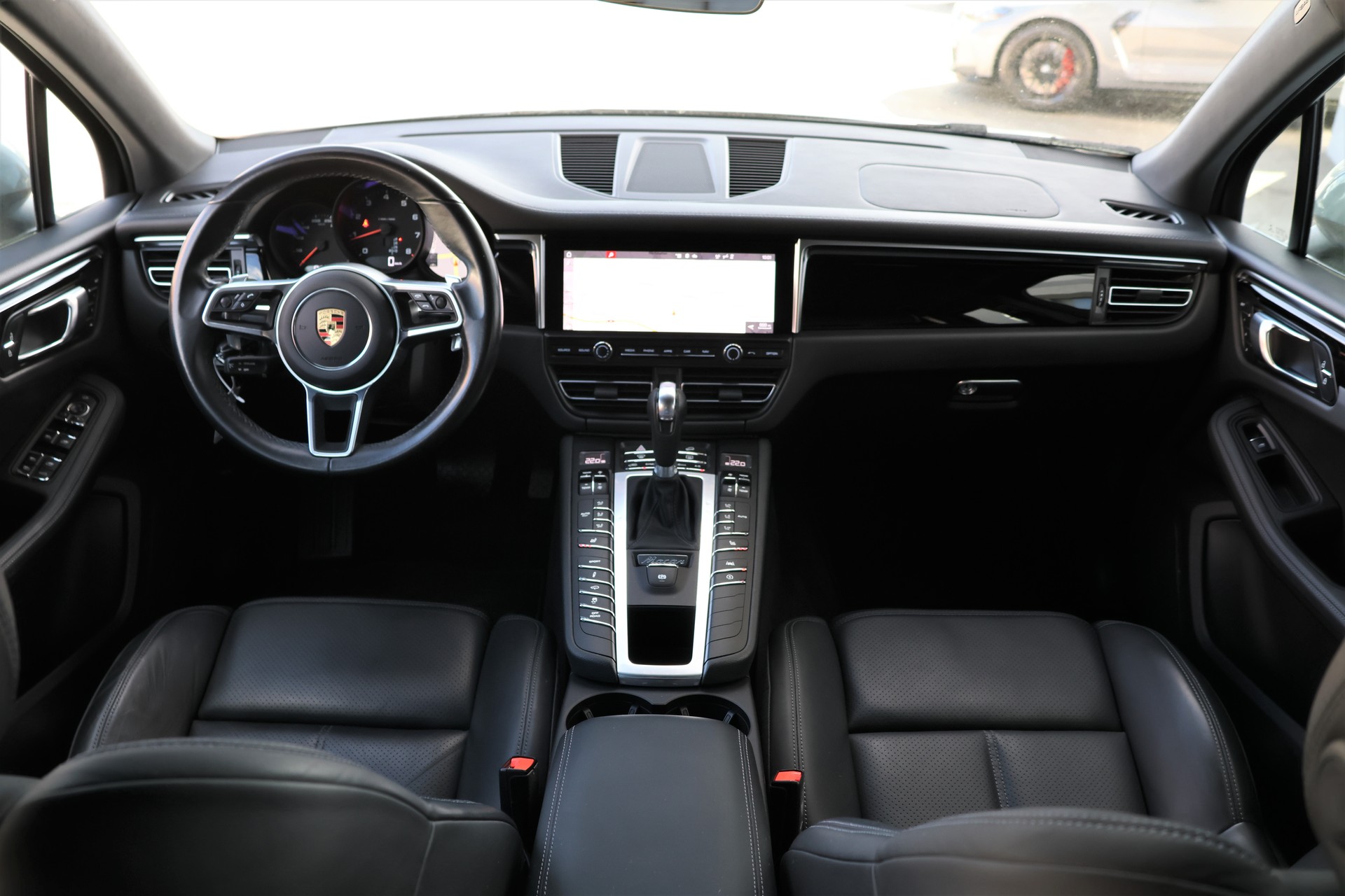 PORSCHE Macan PDK (CH)-image-14