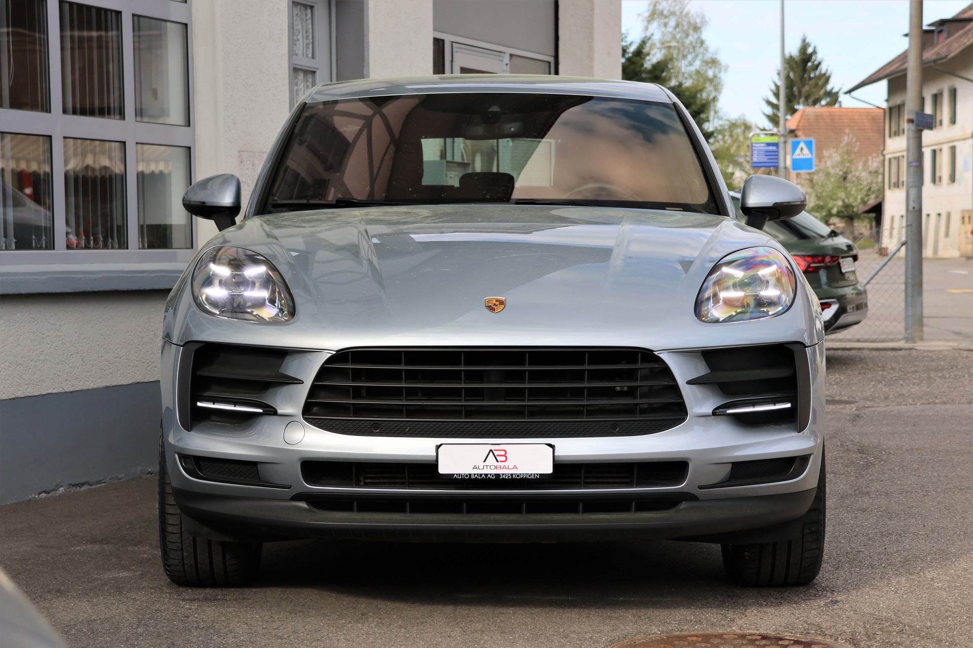 PORSCHE Macan PDK (CH)-image-1