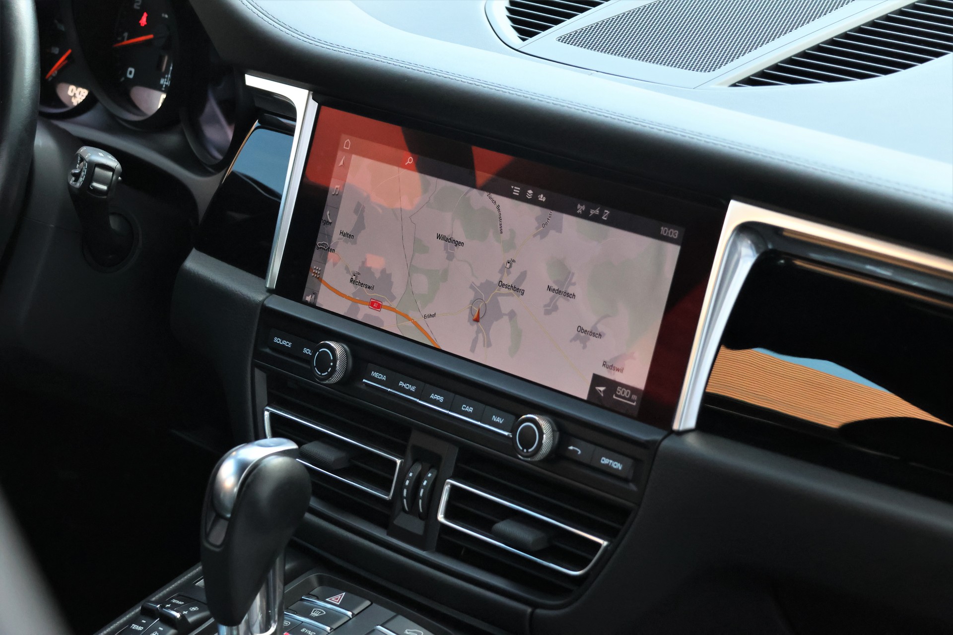 PORSCHE Macan PDK (CH)-image-17