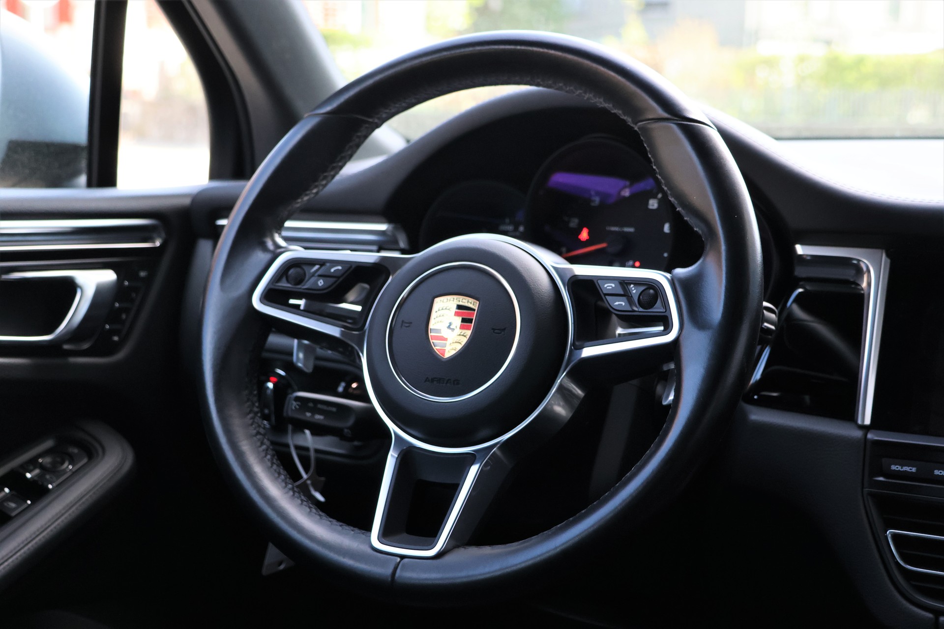 PORSCHE Macan PDK (CH)-image-13