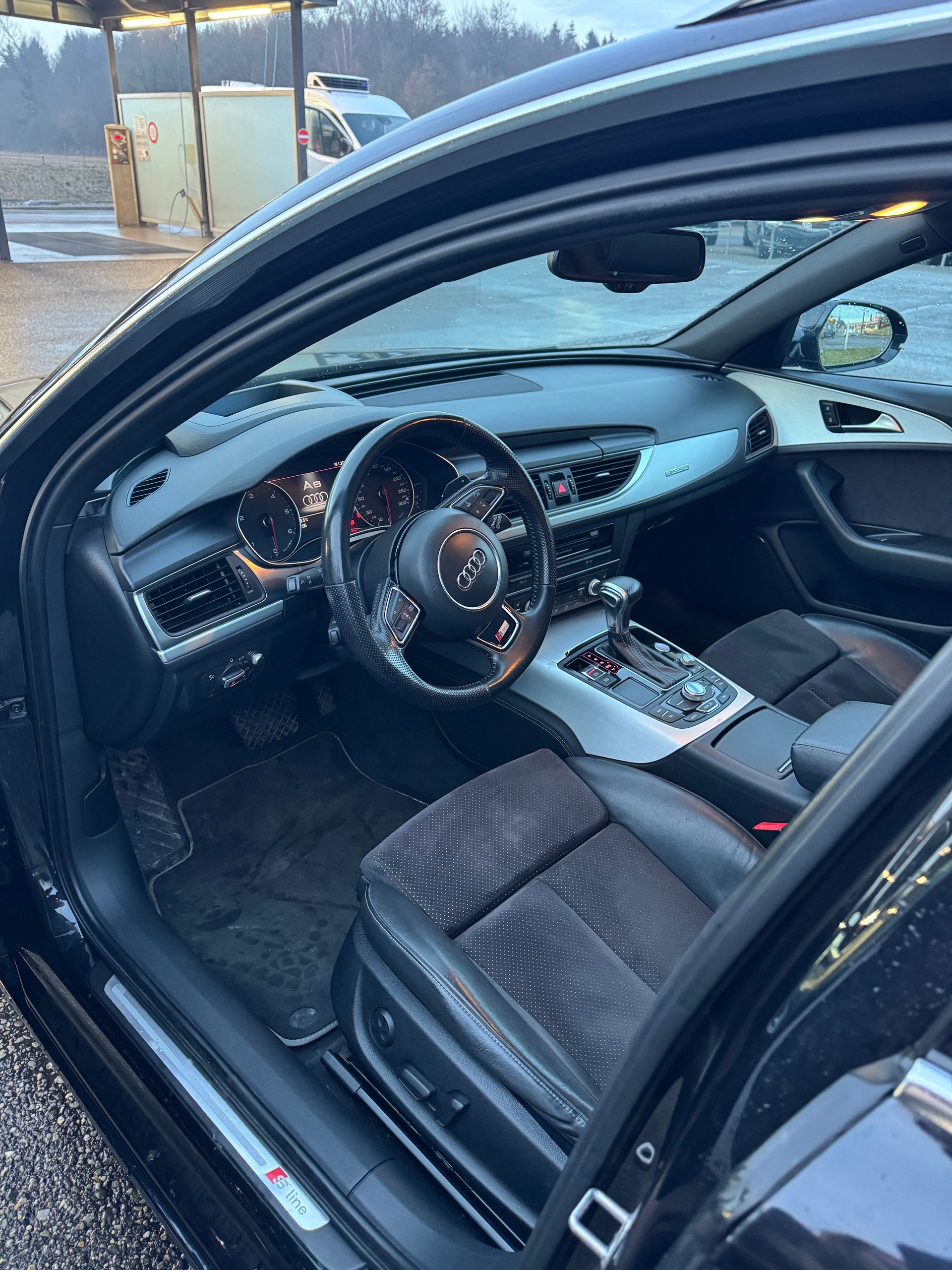 AUDI A6 Avant 3.0 BiTDI V6 quattro tiptronic-image-2