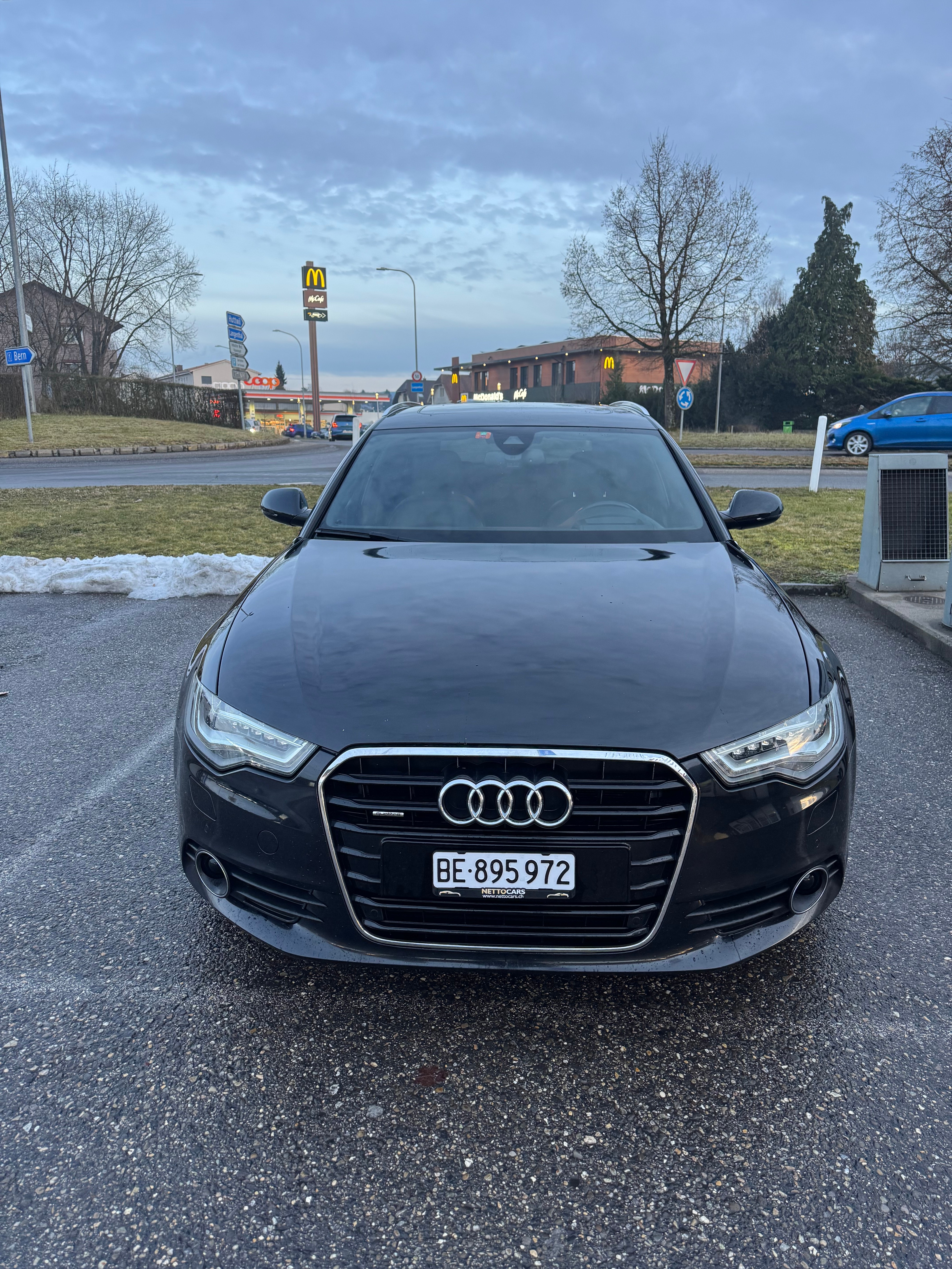 Car photo