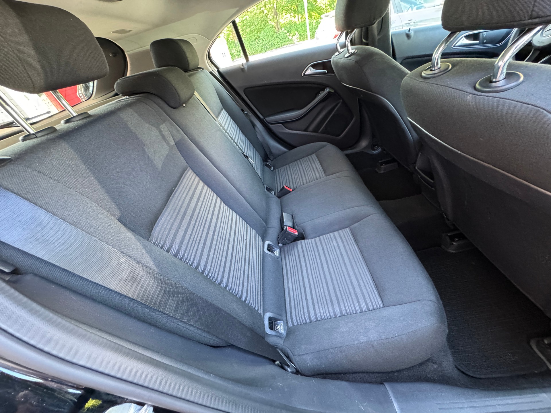 MERCEDES-BENZ A 220 Style 4Matic 7G-DCT-image-8