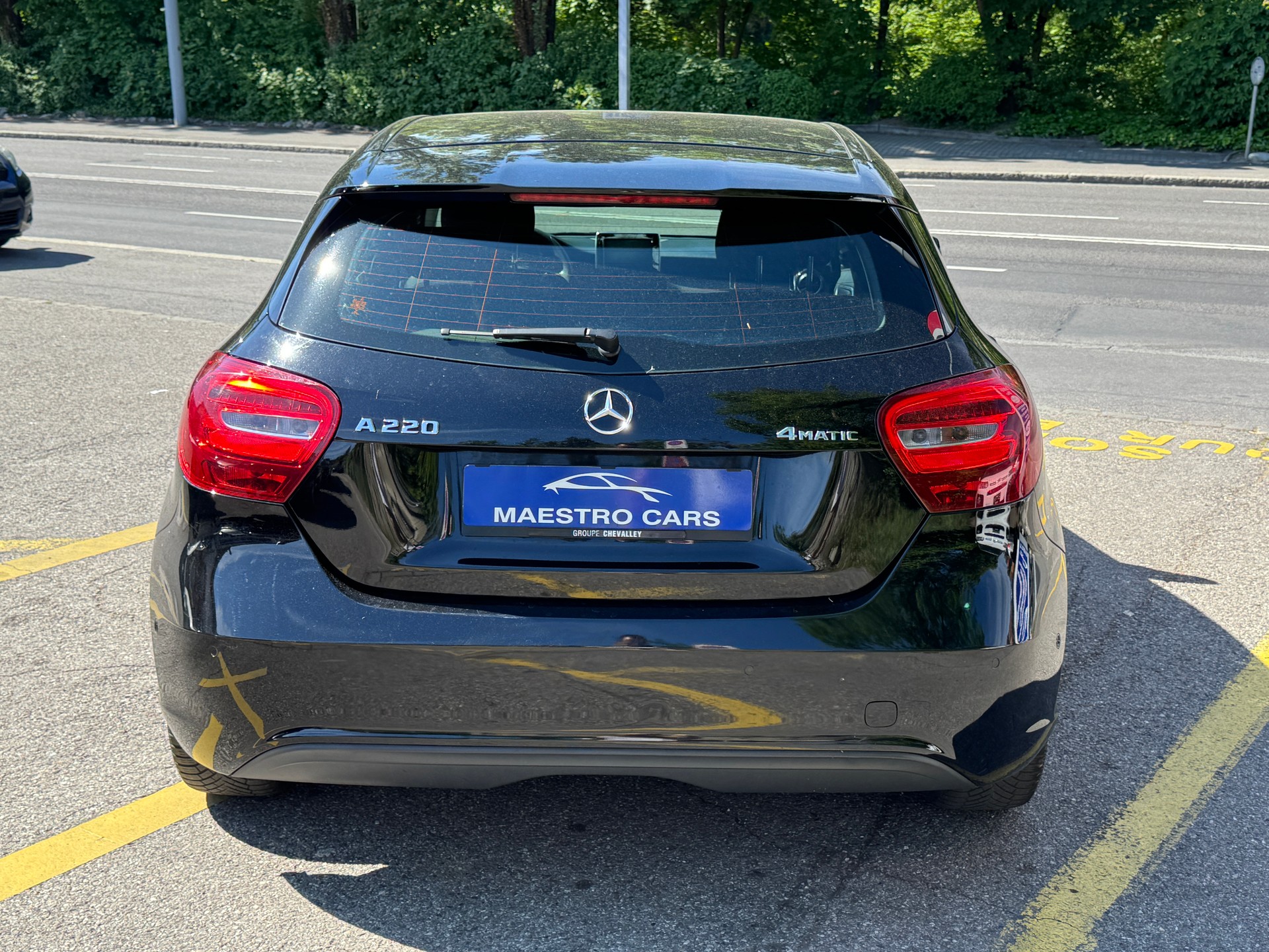 MERCEDES-BENZ A 220 Style 4Matic 7G-DCT-image-3