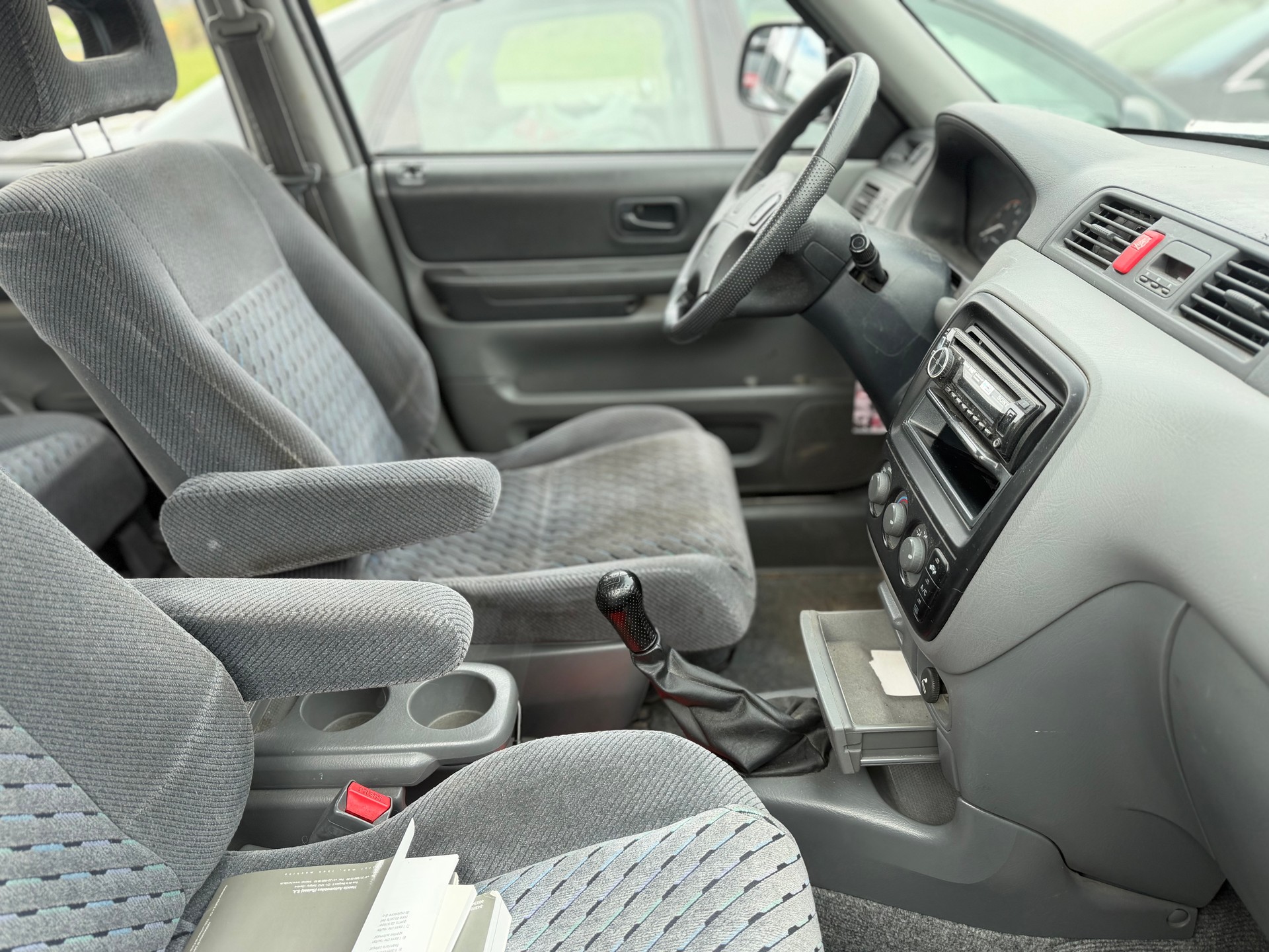 HONDA CR-V 2.0i 4WD Adventure-image-4