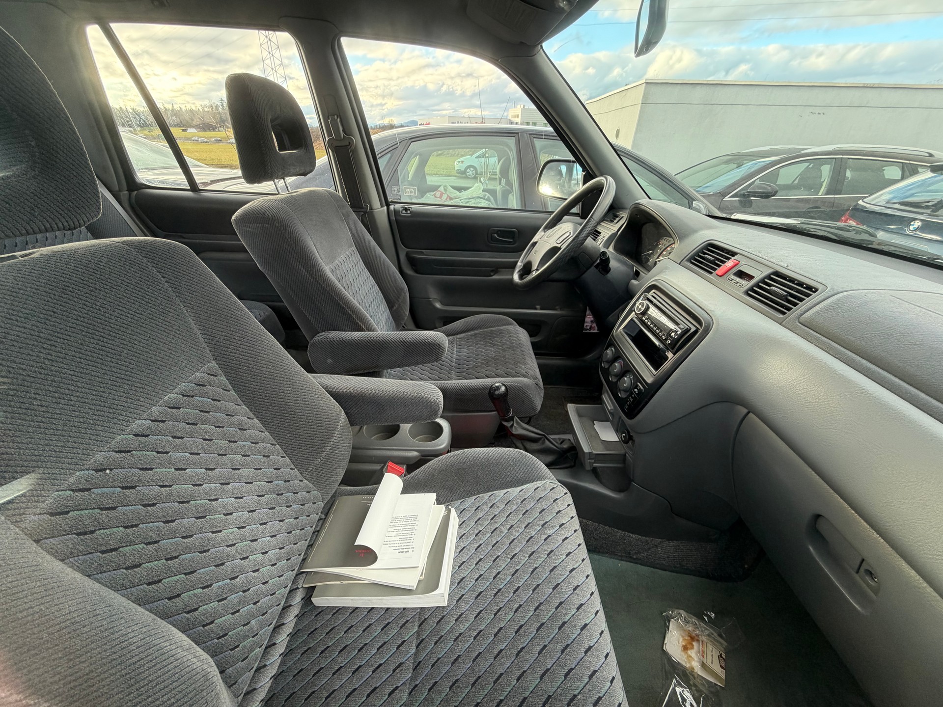 HONDA CR-V 2.0i 4WD Adventure-image-6