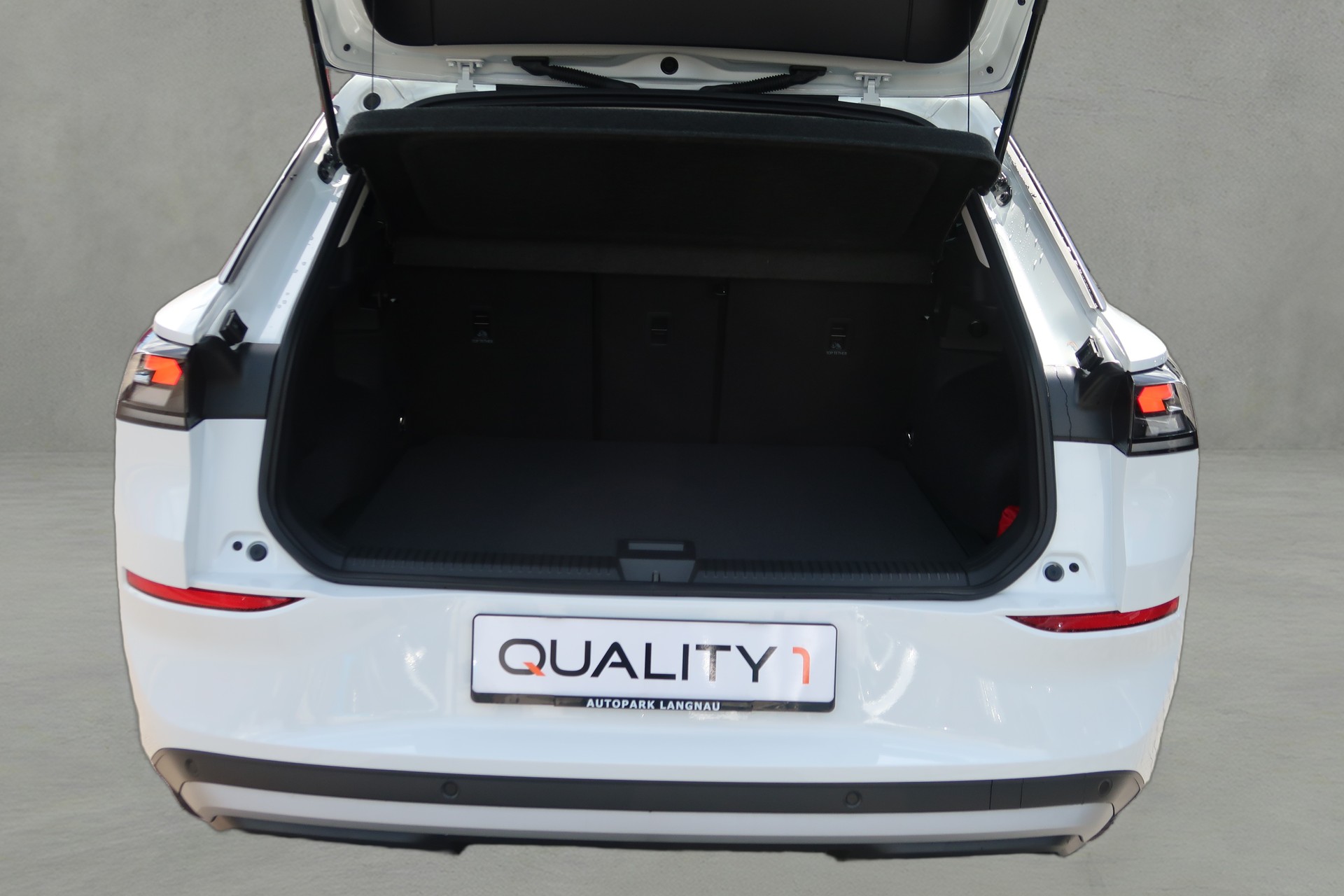 VW T-Roc 1.5 eTSI mHEV Life DSG-image-22