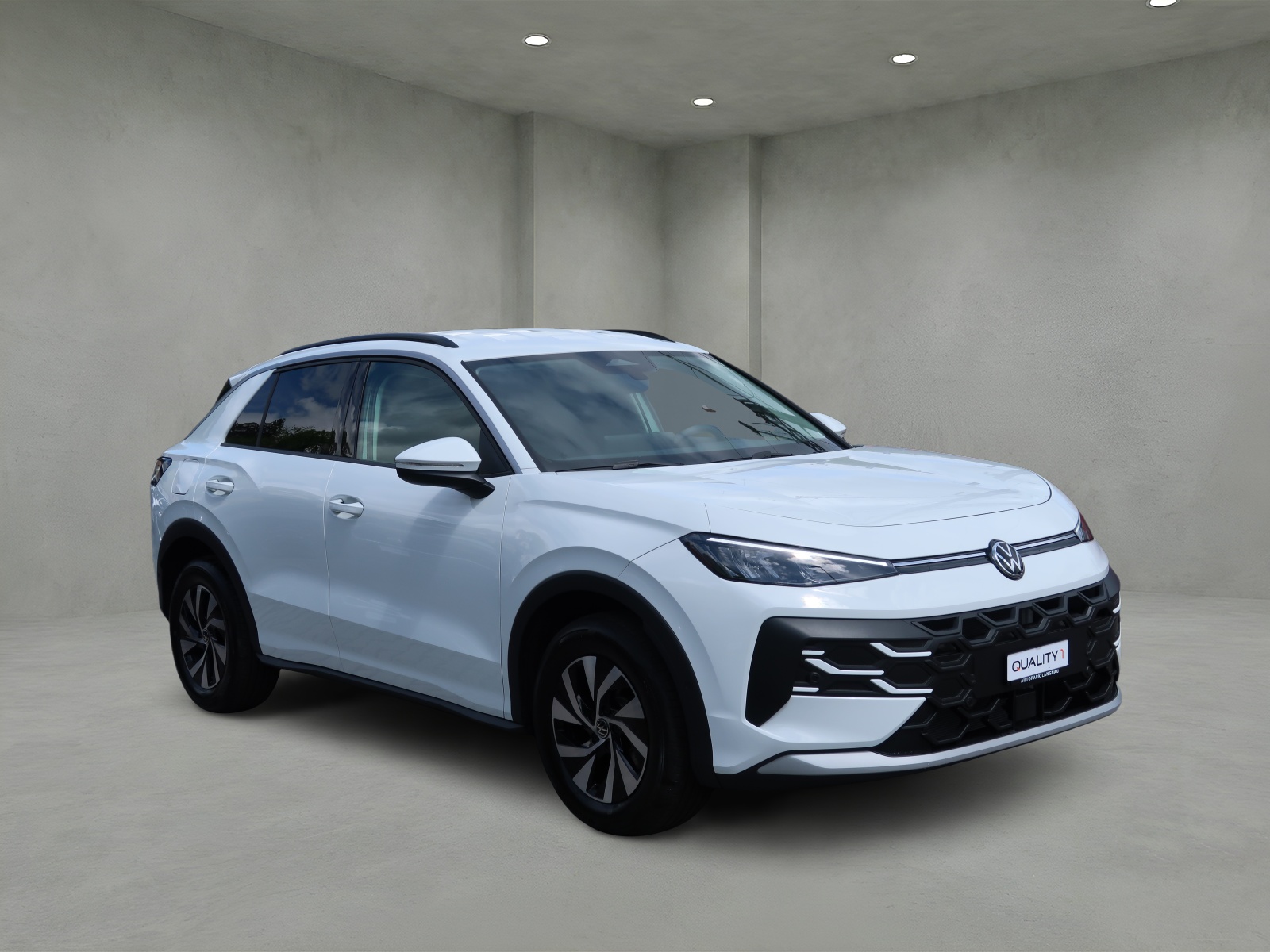 VW T-Roc 1.5 eTSI mHEV Life DSG-showroom-element-2