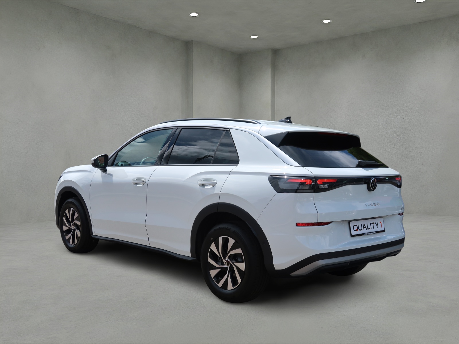 VW T-Roc 1.5 eTSI mHEV Life DSG-image-6