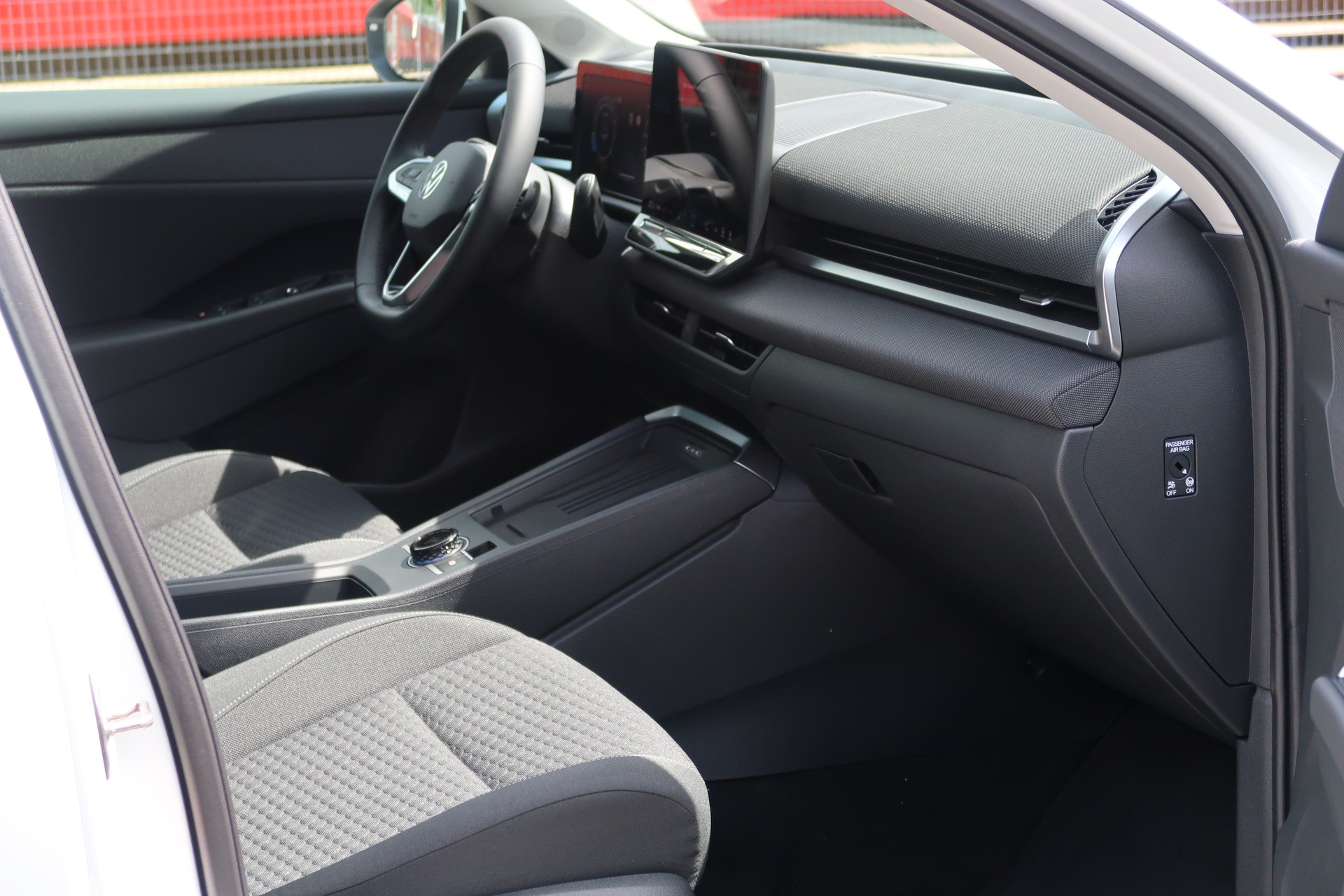 VW T-Roc 1.5 eTSI mHEV Life DSG-image-10