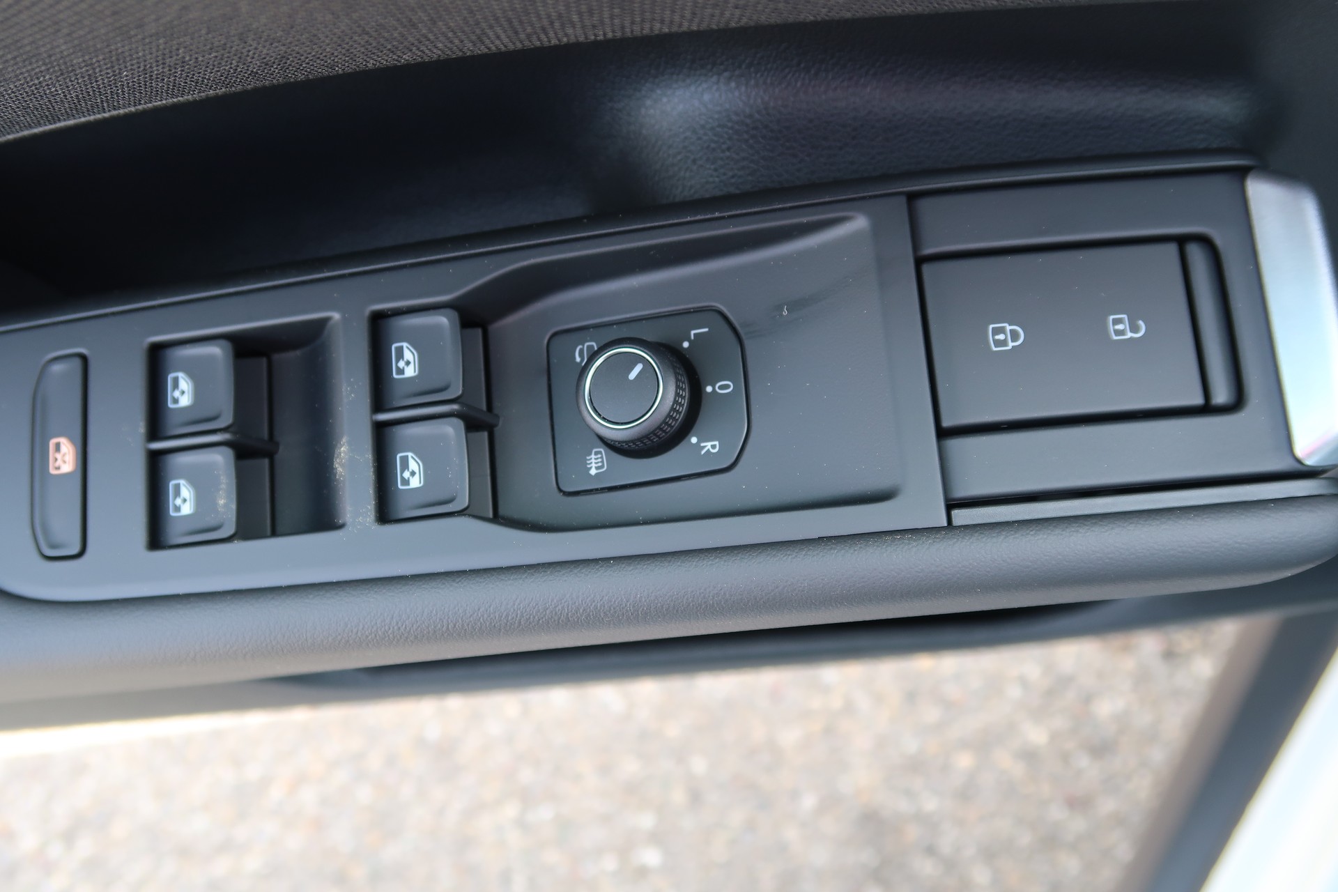 VW T-Roc 1.5 eTSI mHEV Life DSG-image-11