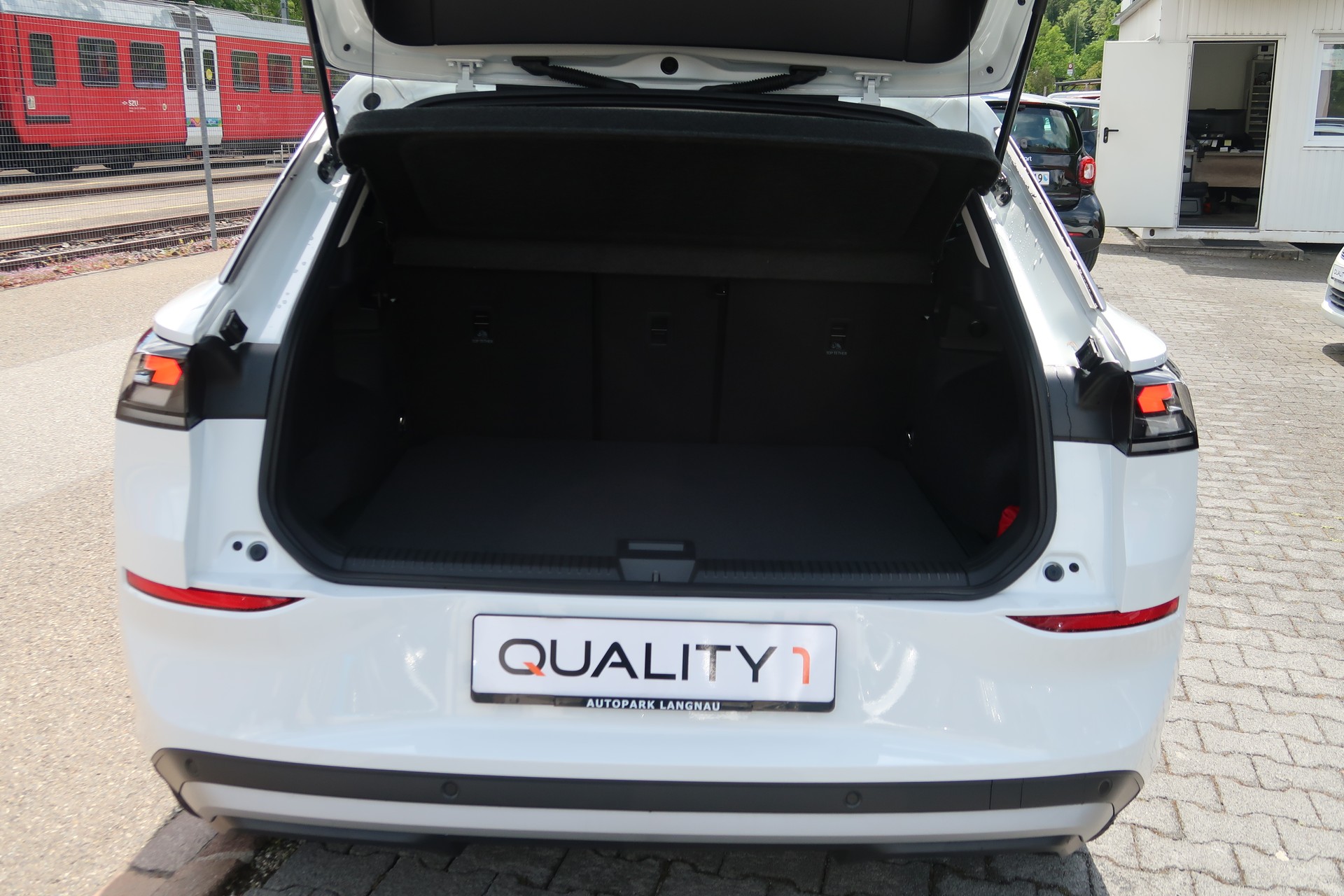 VW T-Roc 1.5 eTSI mHEV Life DSG-image-22