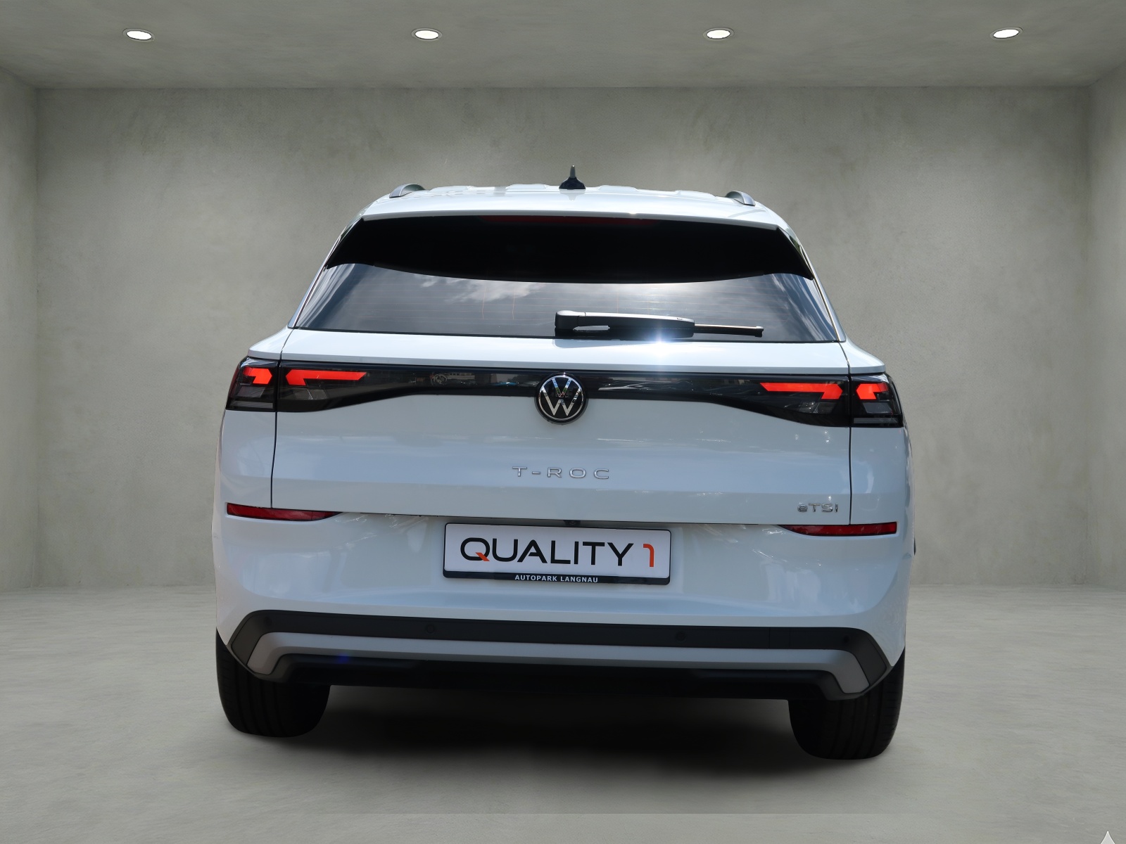 VW T-Roc 1.5 eTSI mHEV Life DSG-image-5