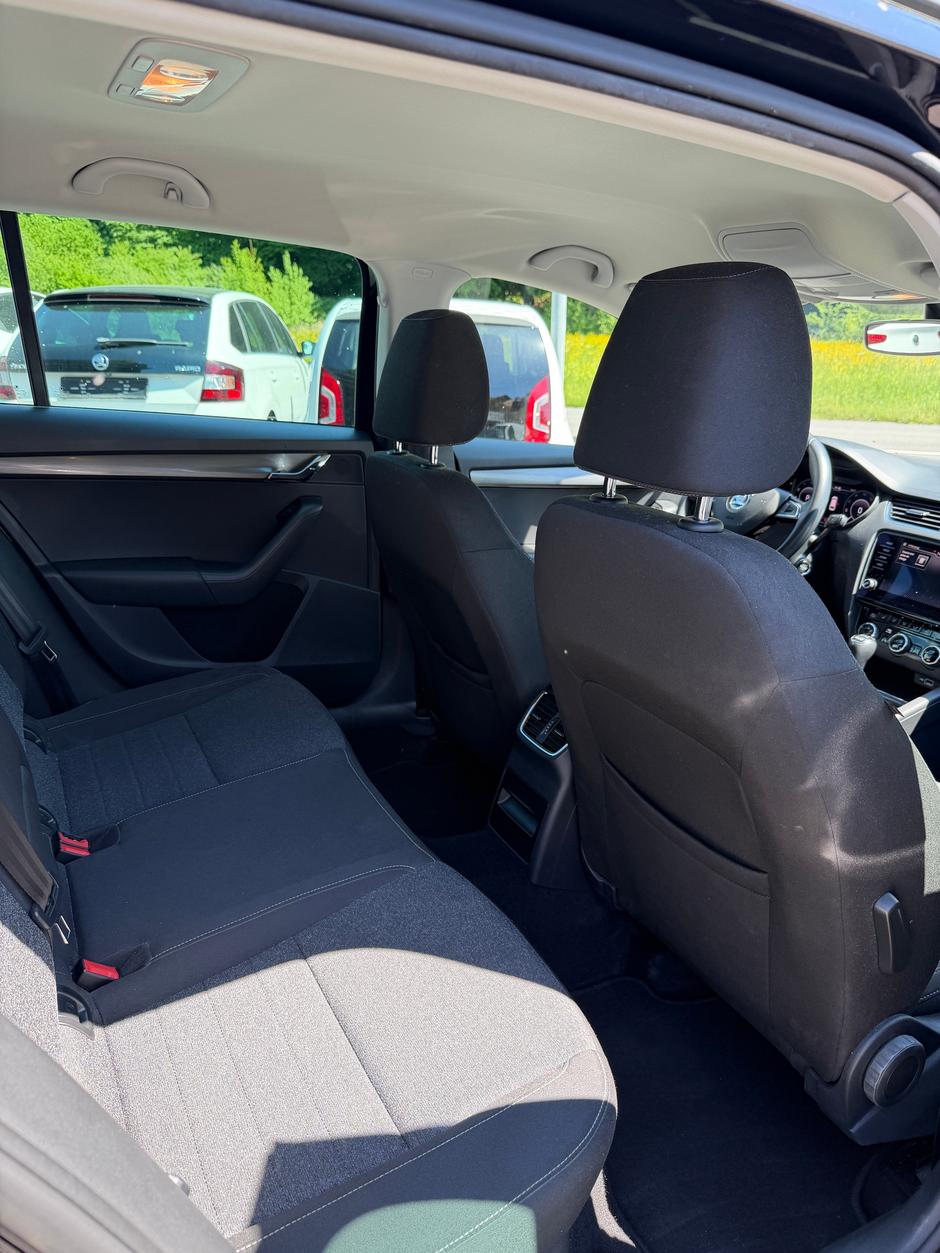 SKODA Octavia Combi 2.0 TSI Soleil 4x4 DSG-image-11