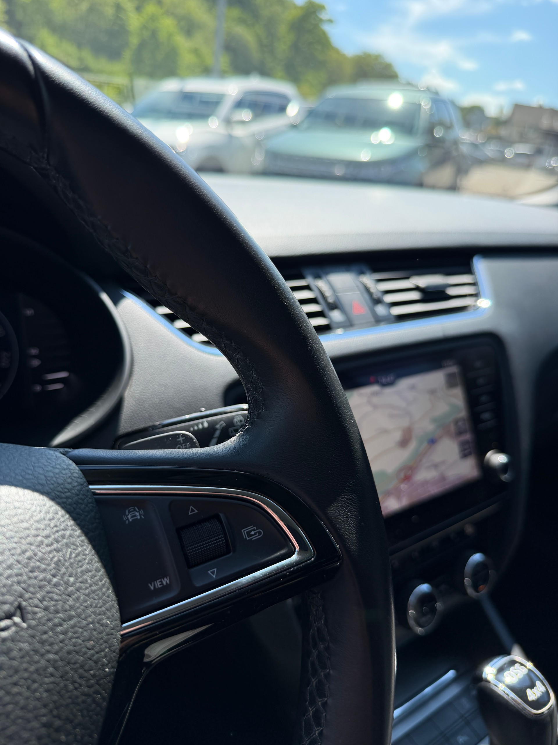 SKODA Octavia Combi 2.0 TSI Soleil 4x4 DSG-image-15