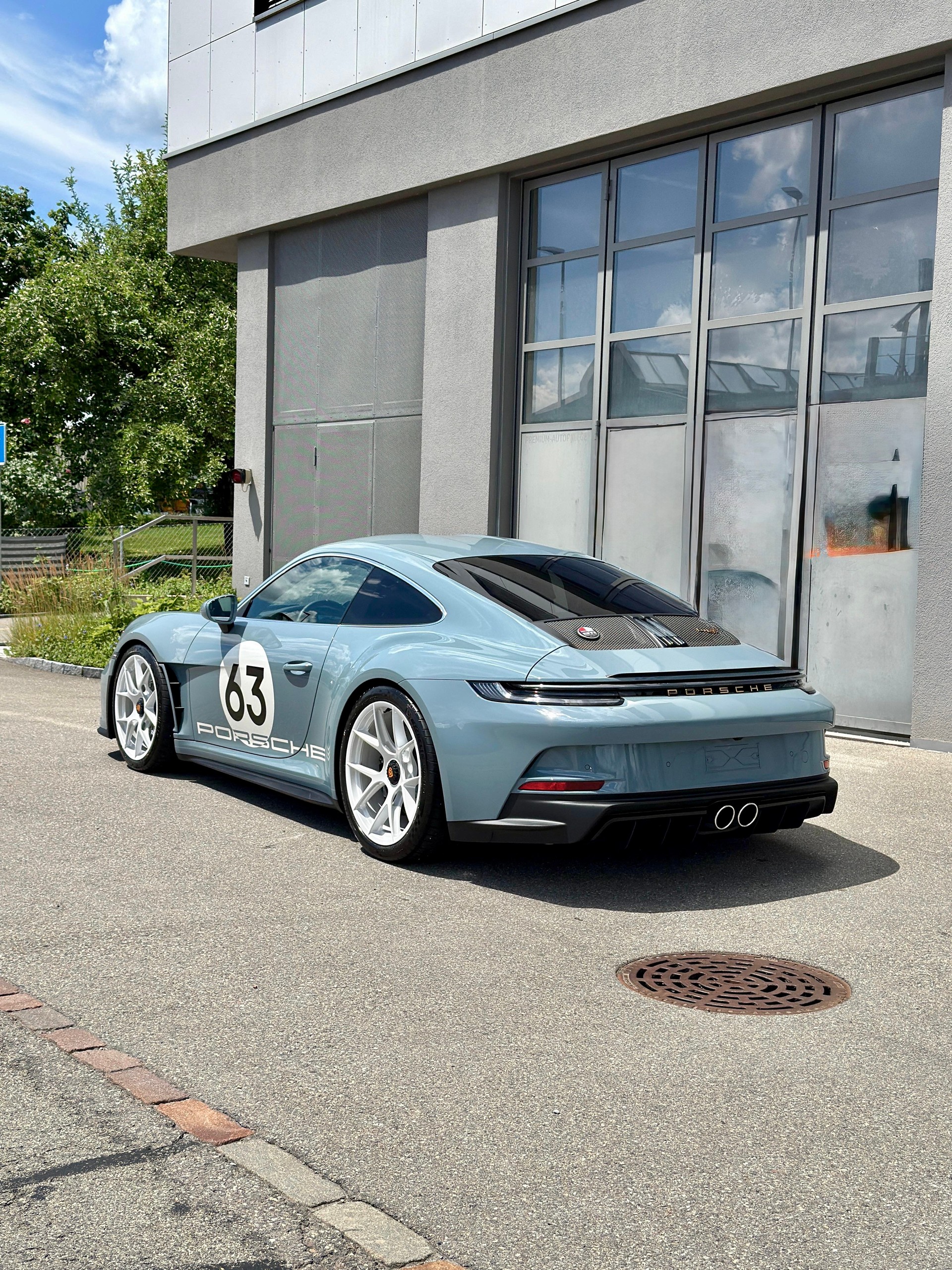 PORSCHE S/T-image-1