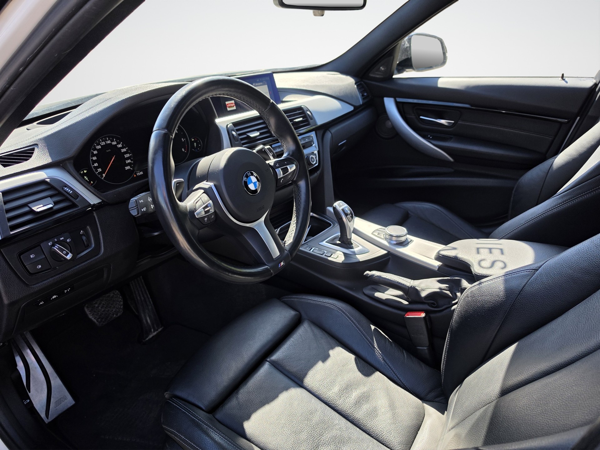 BMW 335d xDrive Touring Edition M Sport Steptronic-image-7