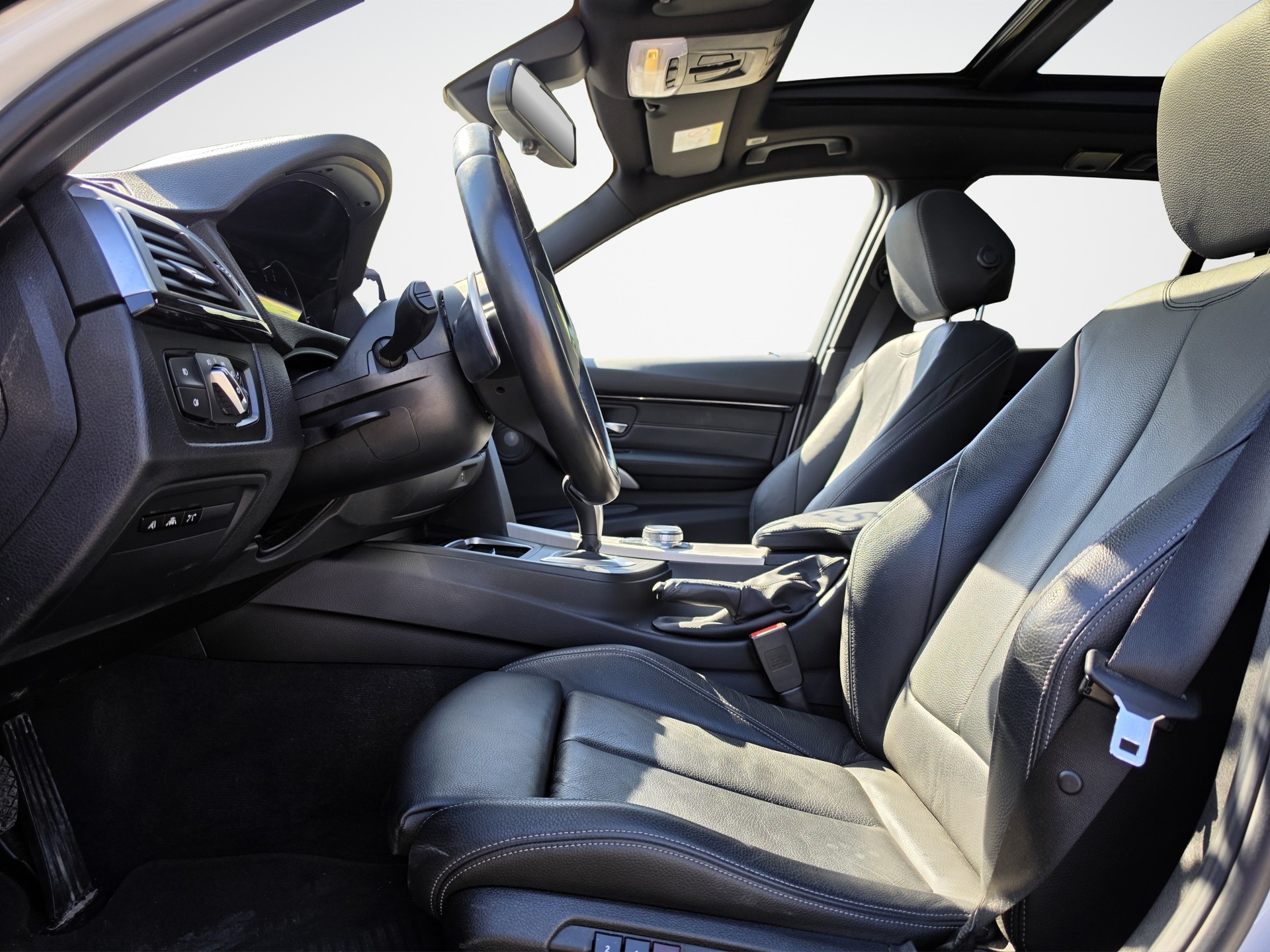 BMW 335d xDrive Touring Edition M Sport Steptronic-image-8
