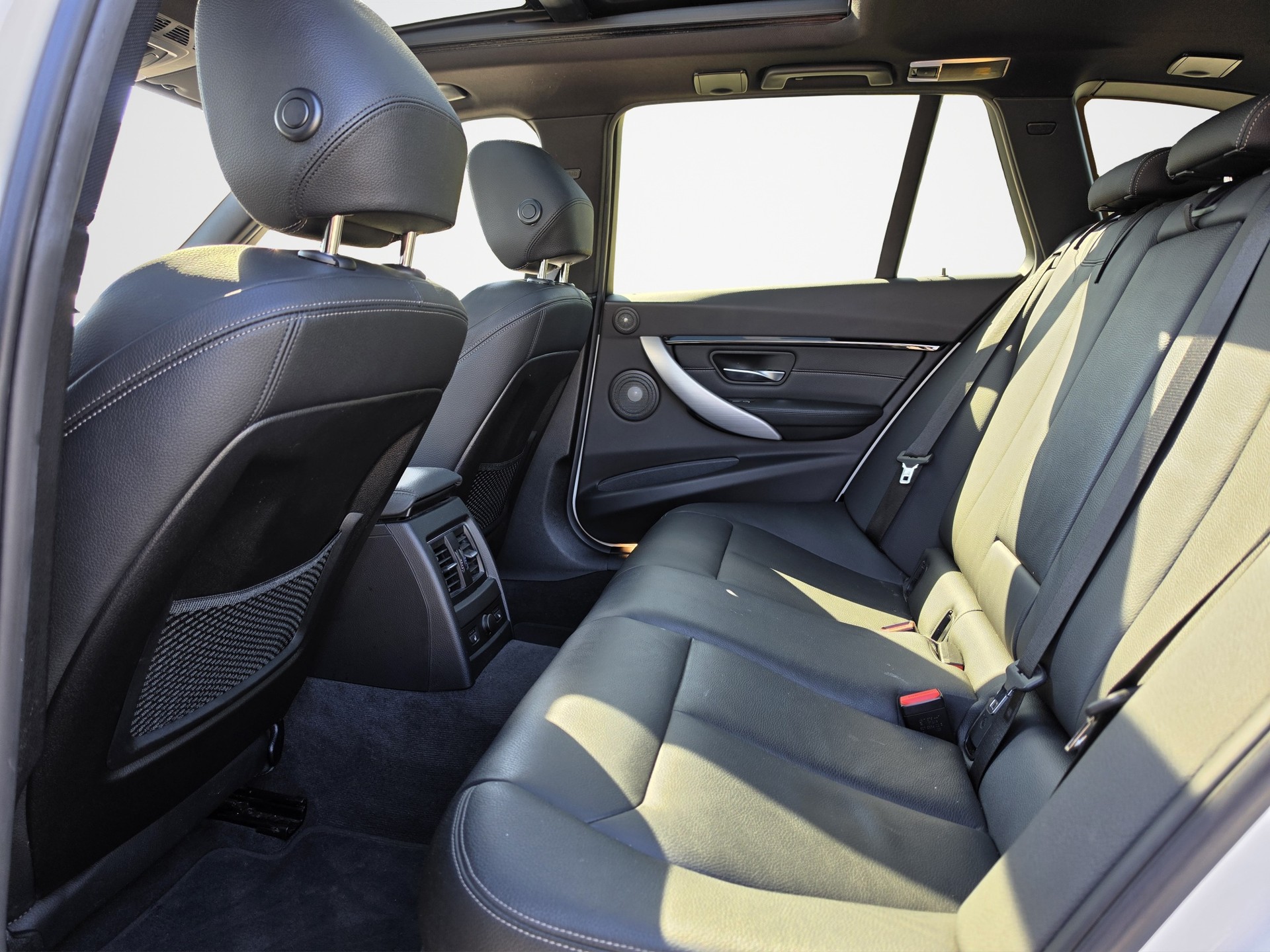 BMW 335d xDrive Touring Edition M Sport Steptronic-image-10