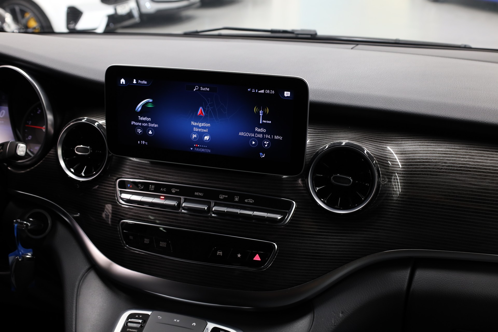 MERCEDES-BENZ V 250 d Avantgarde lang 4matic Van-image-22