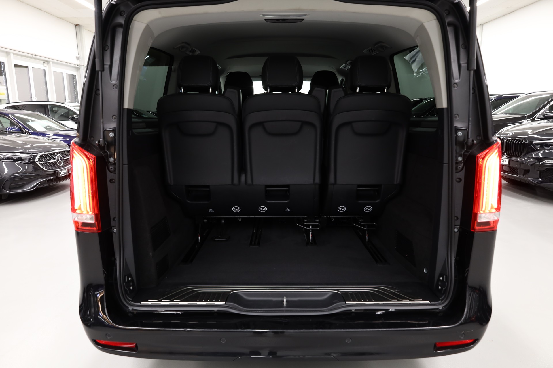 MERCEDES-BENZ V 250 d Avantgarde lang 4matic Van-image-13
