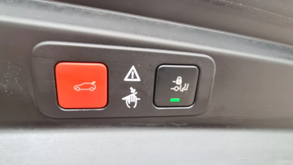 PEUGEOT 5008 1.5 BlueHDi GT Line EAT ** 7-Plätzer ** RF-Kamera 360° ** Ab MFK ** Frisch ab grosse Service Inkl. Z.Riemen & W.Pumpe **-image-7