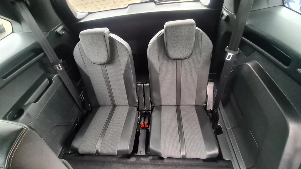 PEUGEOT 5008 1.5 BlueHDi GT Line EAT ** 7-Plätzer ** RF-Kamera 360° ** Ab MFK ** Frisch ab grosse Service Inkl. Z.Riemen & W.Pumpe **-image-12