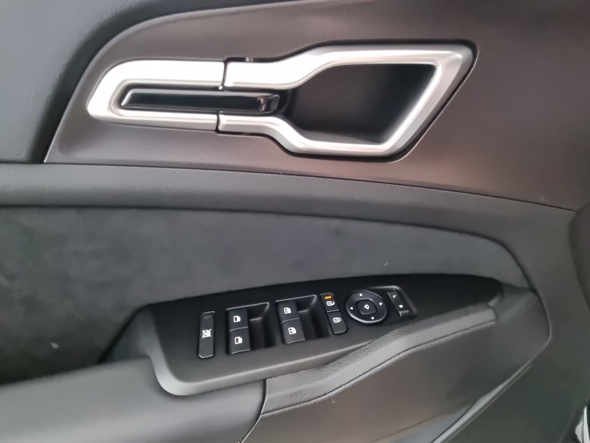 KIA Sportage 1.6 T-GDi PHEV AWD GT-Line-image-11