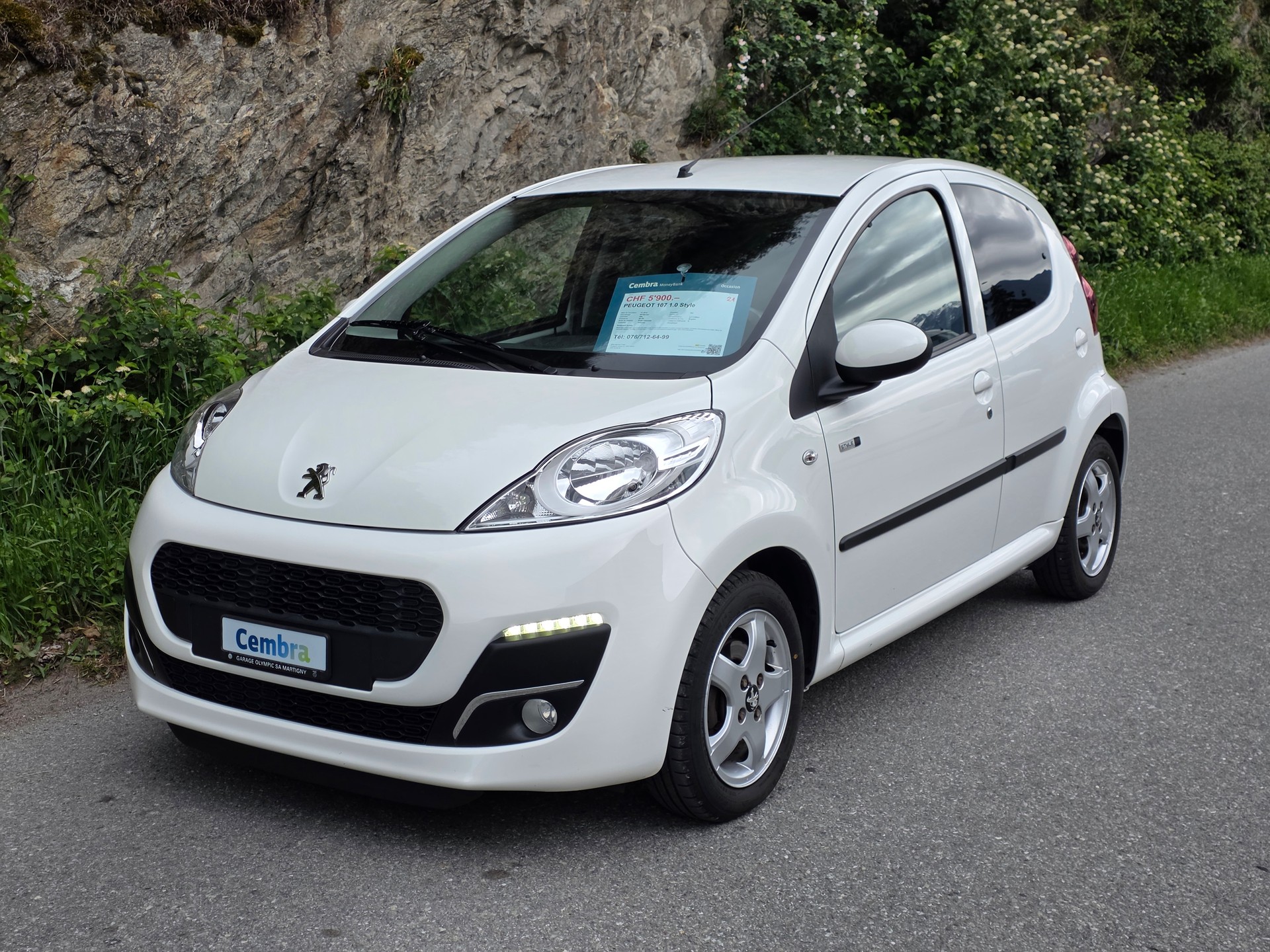 PEUGEOT 107 1.0 Style-image-0