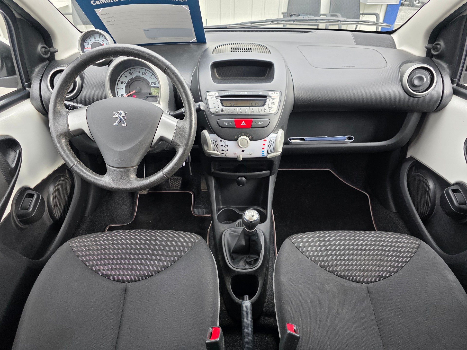 PEUGEOT 107 1.0 Style-image-6