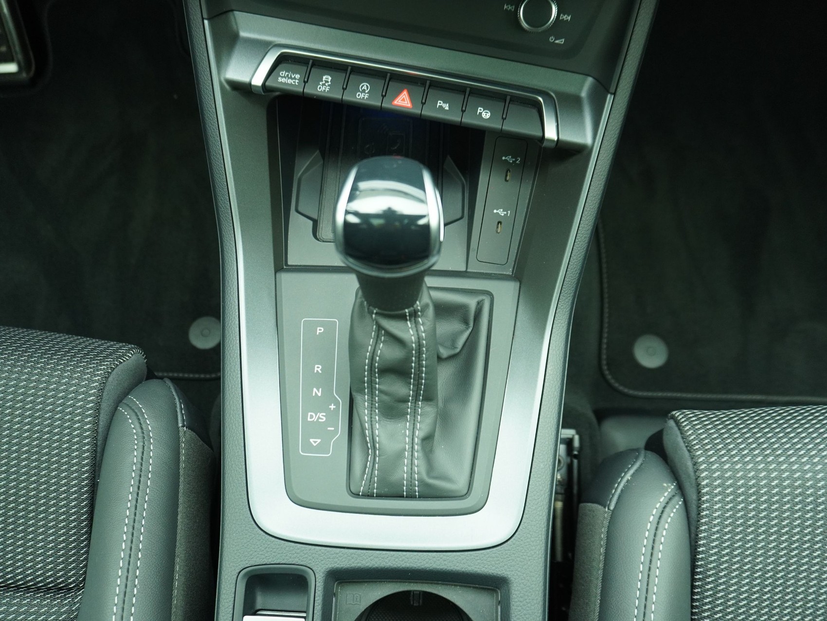 AUDI Q3 Sportback 45 TFSI S line quattro S-Tronic-image-14