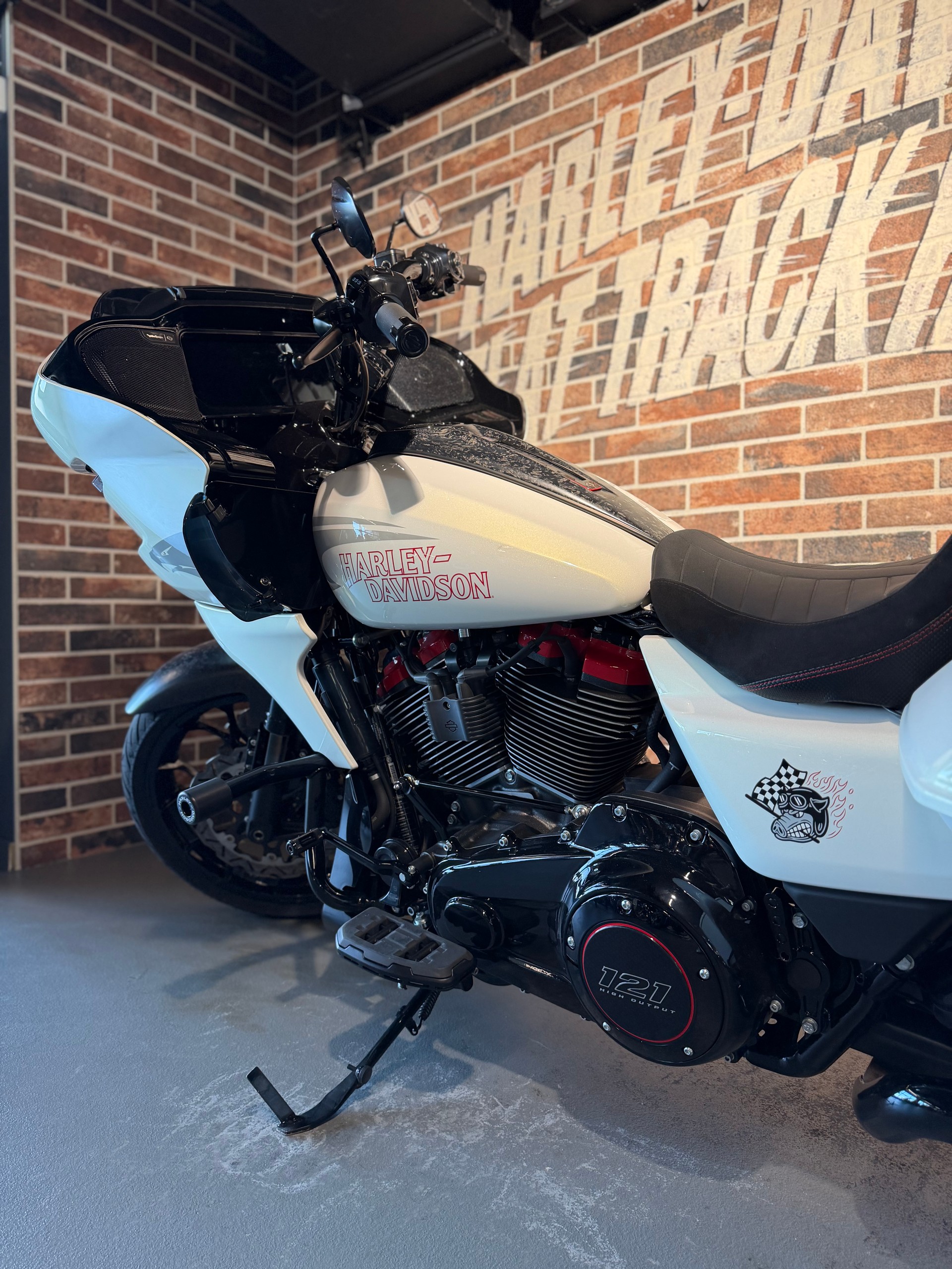 HARLEY-DAVIDSON FLTRXSTSE Road Glide 121 CVO-showroom-element-2