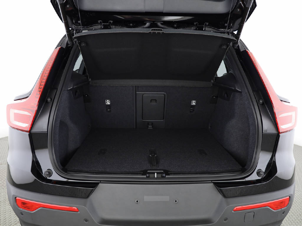 VOLVO EX40 Twin Ultra AWD XCENTRIC-image-4