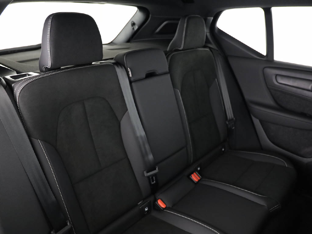 VOLVO EX40 Twin Ultra AWD XCENTRIC-image-28