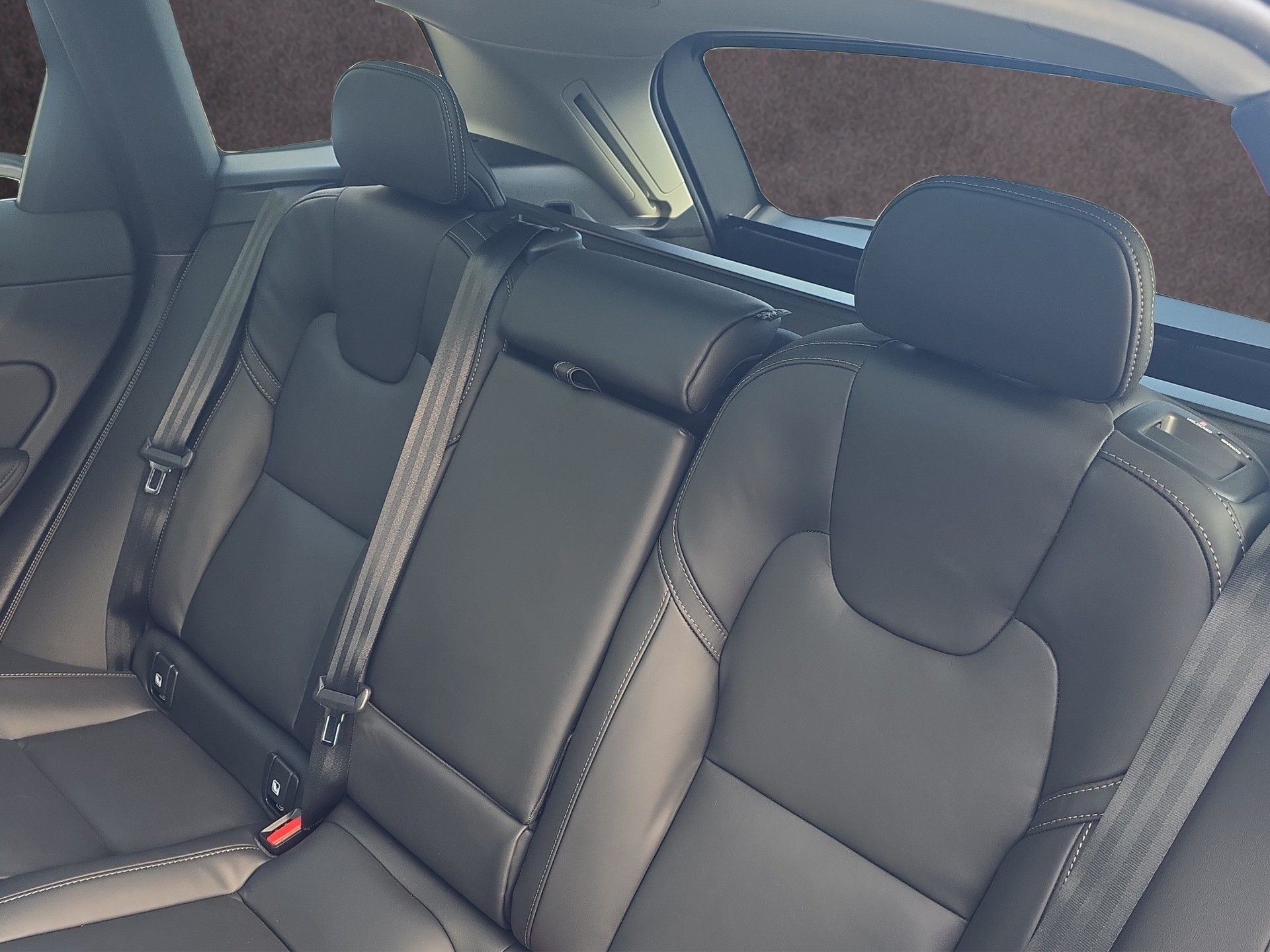 VOLVO XC60 2.0 T6 TE Ultra Bright eAWD-image-14