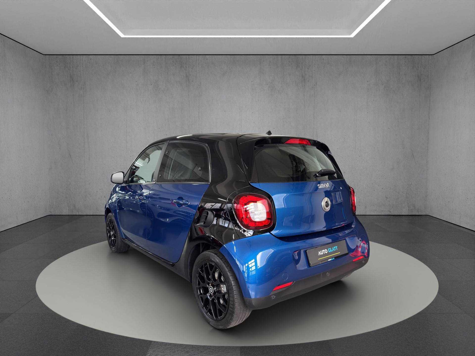 SMART forfour prime "Faltdach-Leder-JBL"-showroom-element-3