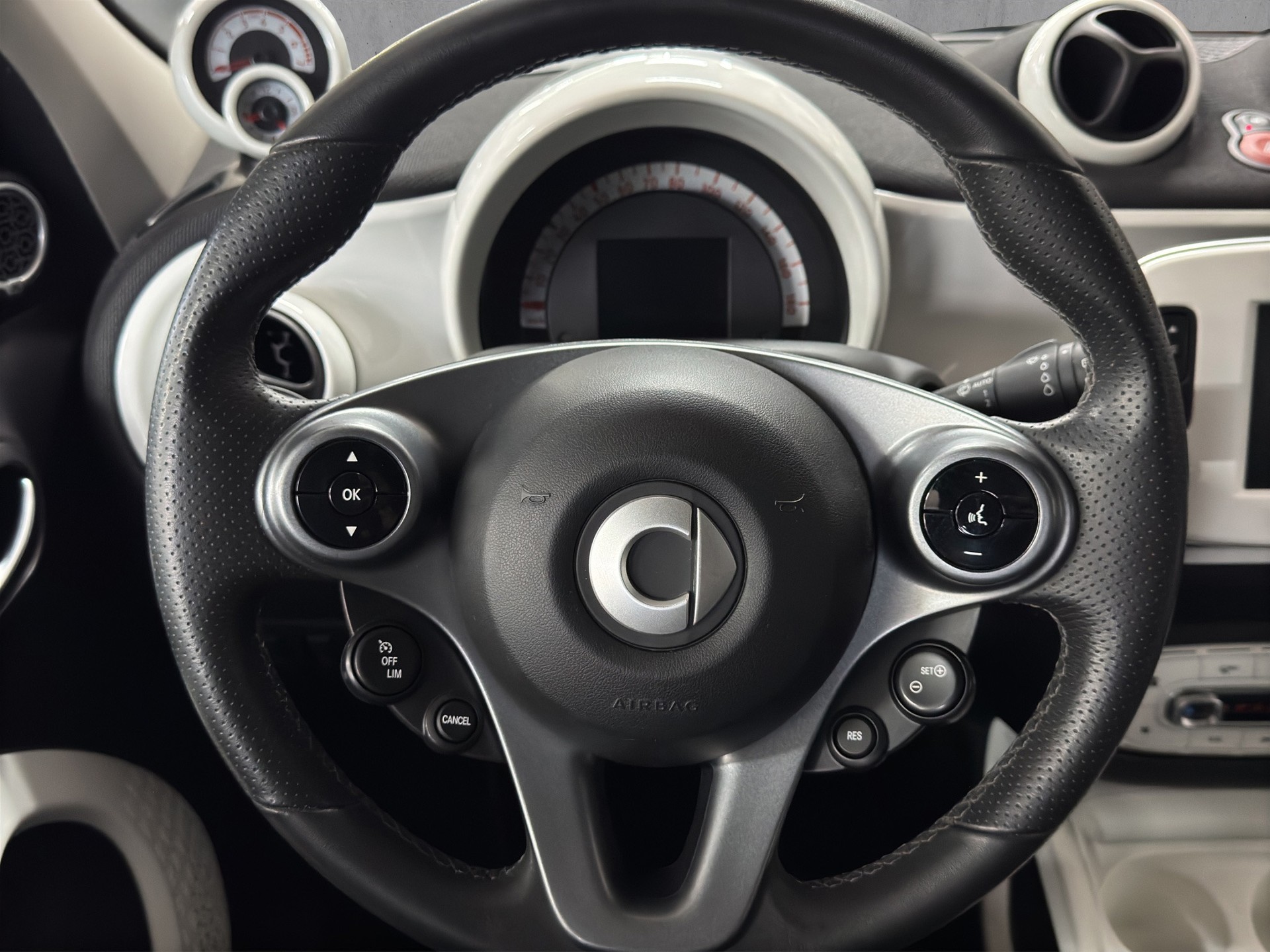 SMART forfour prime "Faltdach-Leder-JBL"-image-15