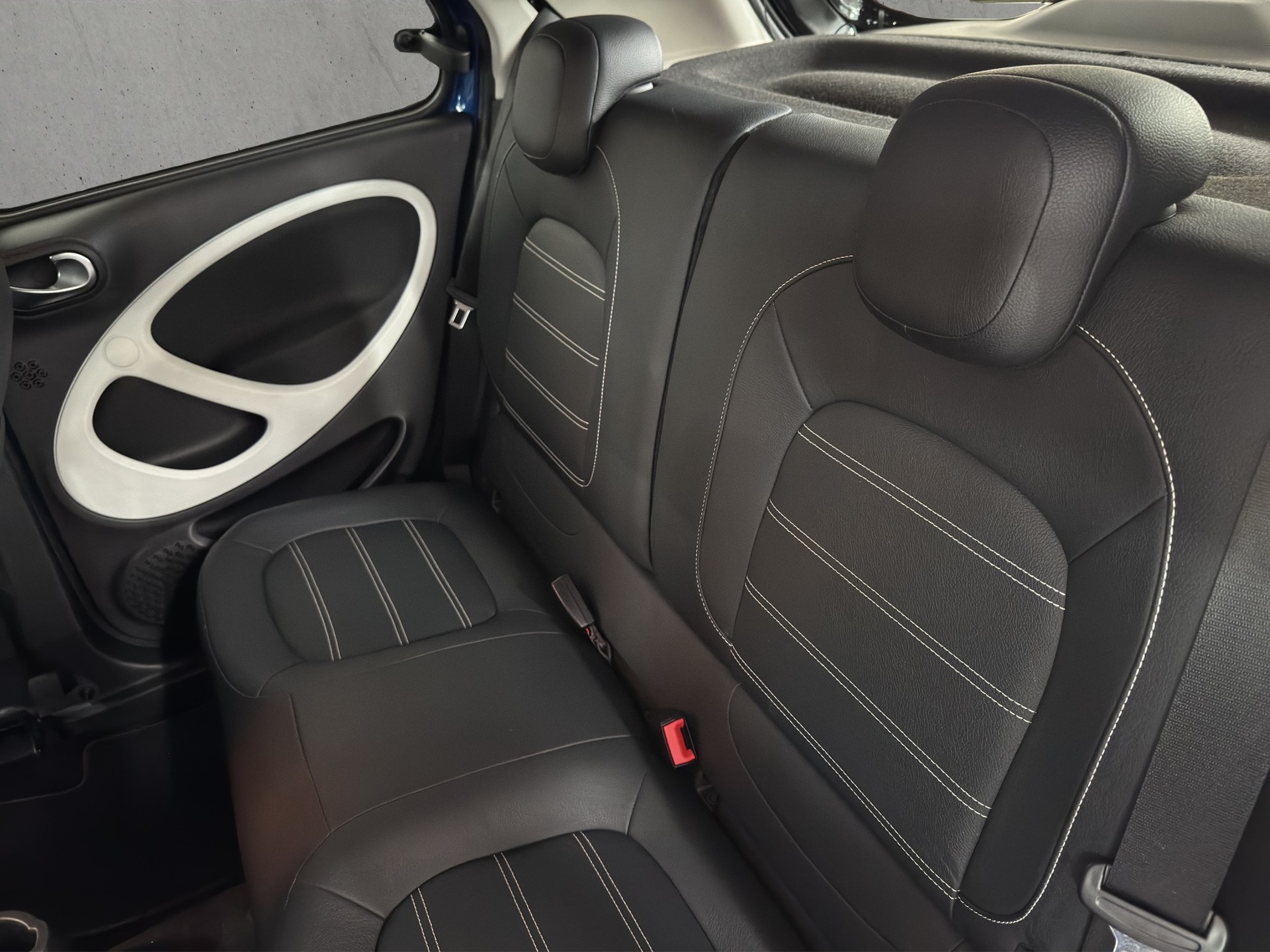 SMART forfour prime "Faltdach-Leder-JBL"-image-13