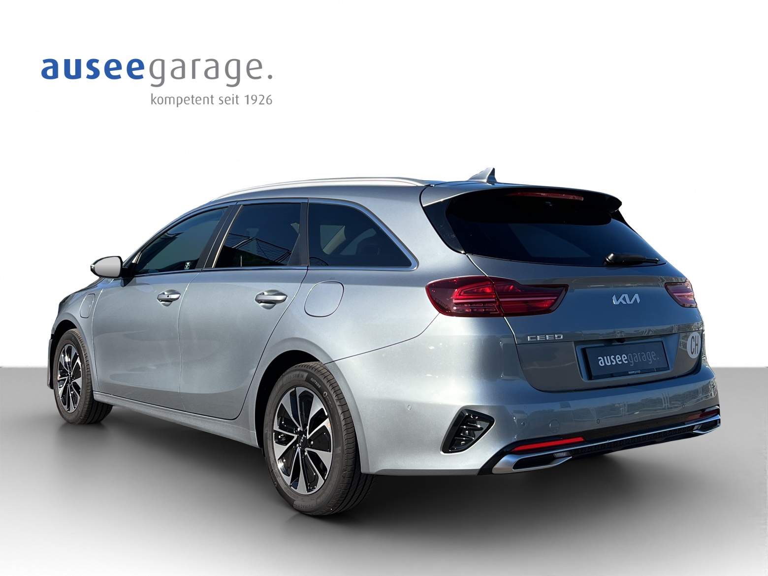 KIA Ceed SW 1.6 GDi Plug-in Hybrid Style-image-3